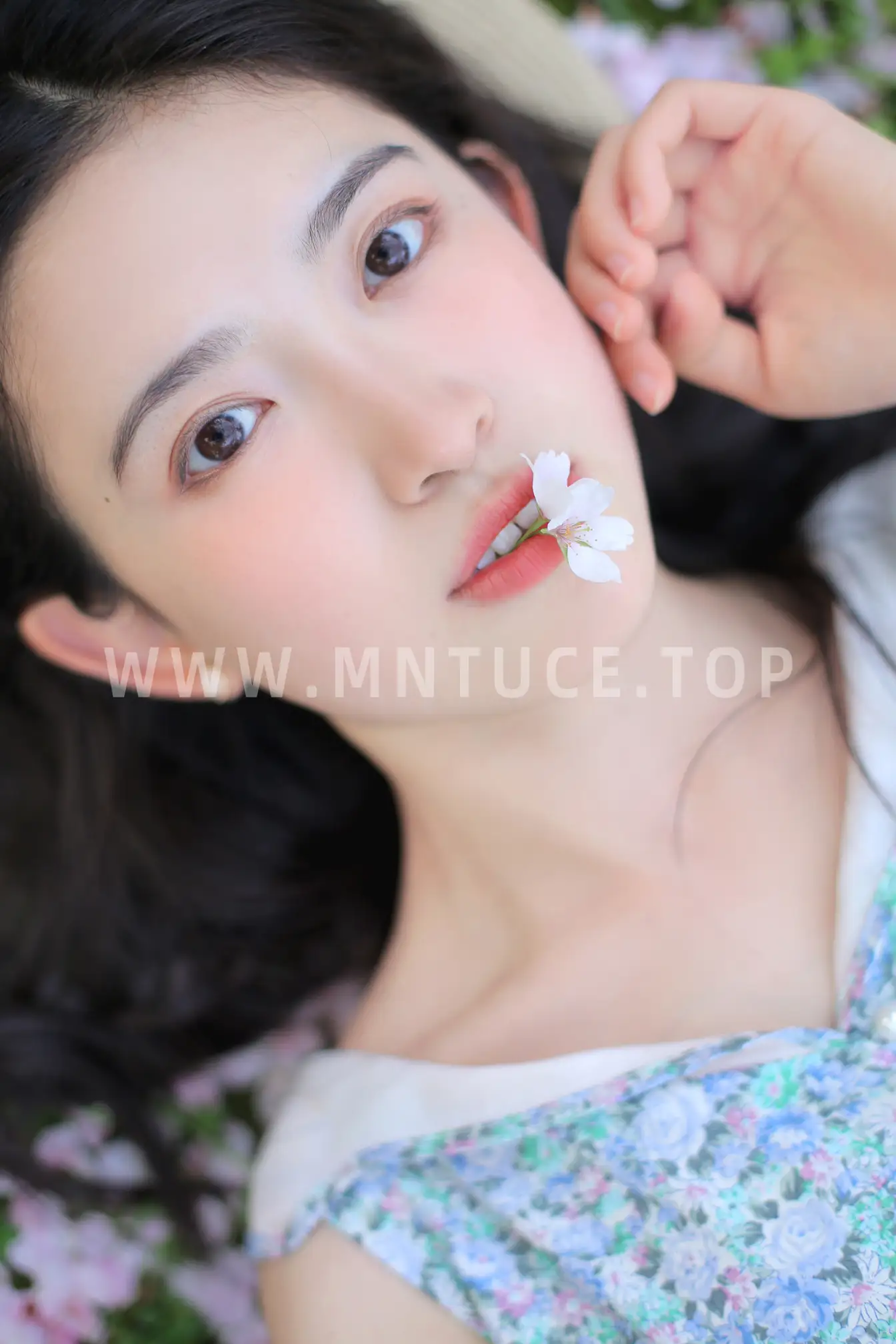 [艺图语] 2022.08.07 Vol.1645 – 花倦 小草草呀#[22P]-8