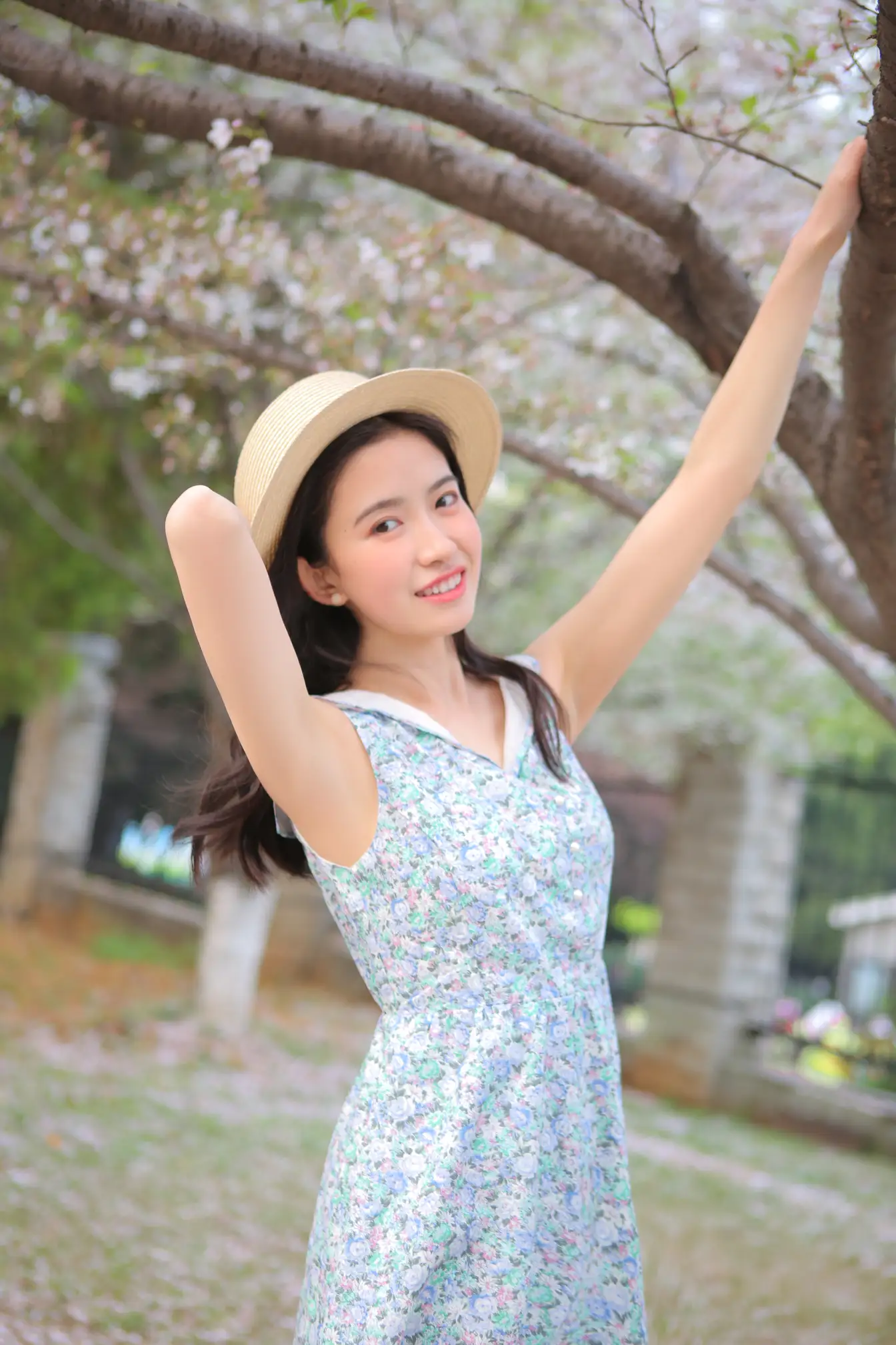 [艺图语] 2022.08.07 Vol.1645 – 花倦 小草草呀#[22P]-4