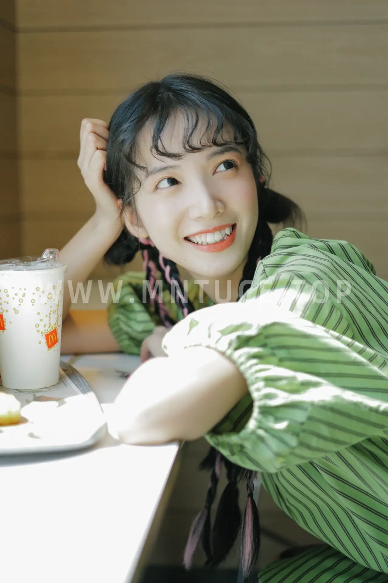 [艺图语] 2022.08.02 Vol.1605 – 夏日女友 一只阿梦崽#[42P]-6
