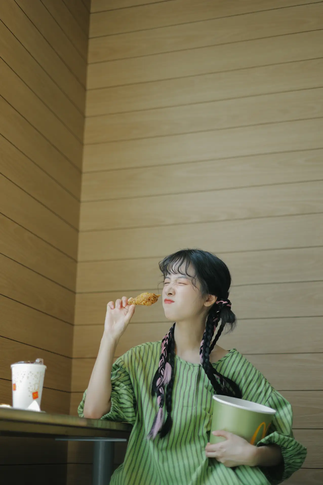 [艺图语] 2022.08.02 Vol.1605 – 夏日女友 一只阿梦崽#[42P]-2