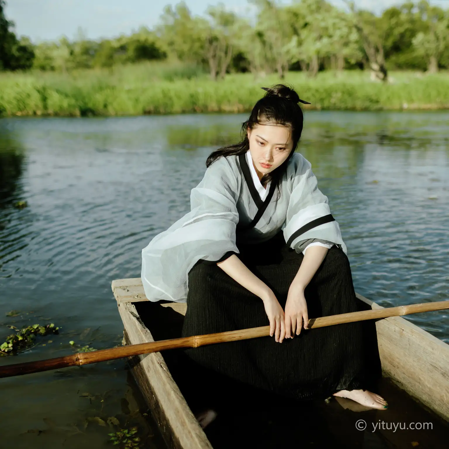 [艺图语] 2021.06.09 Vol.070 – 风之子 静静#[21P]-1