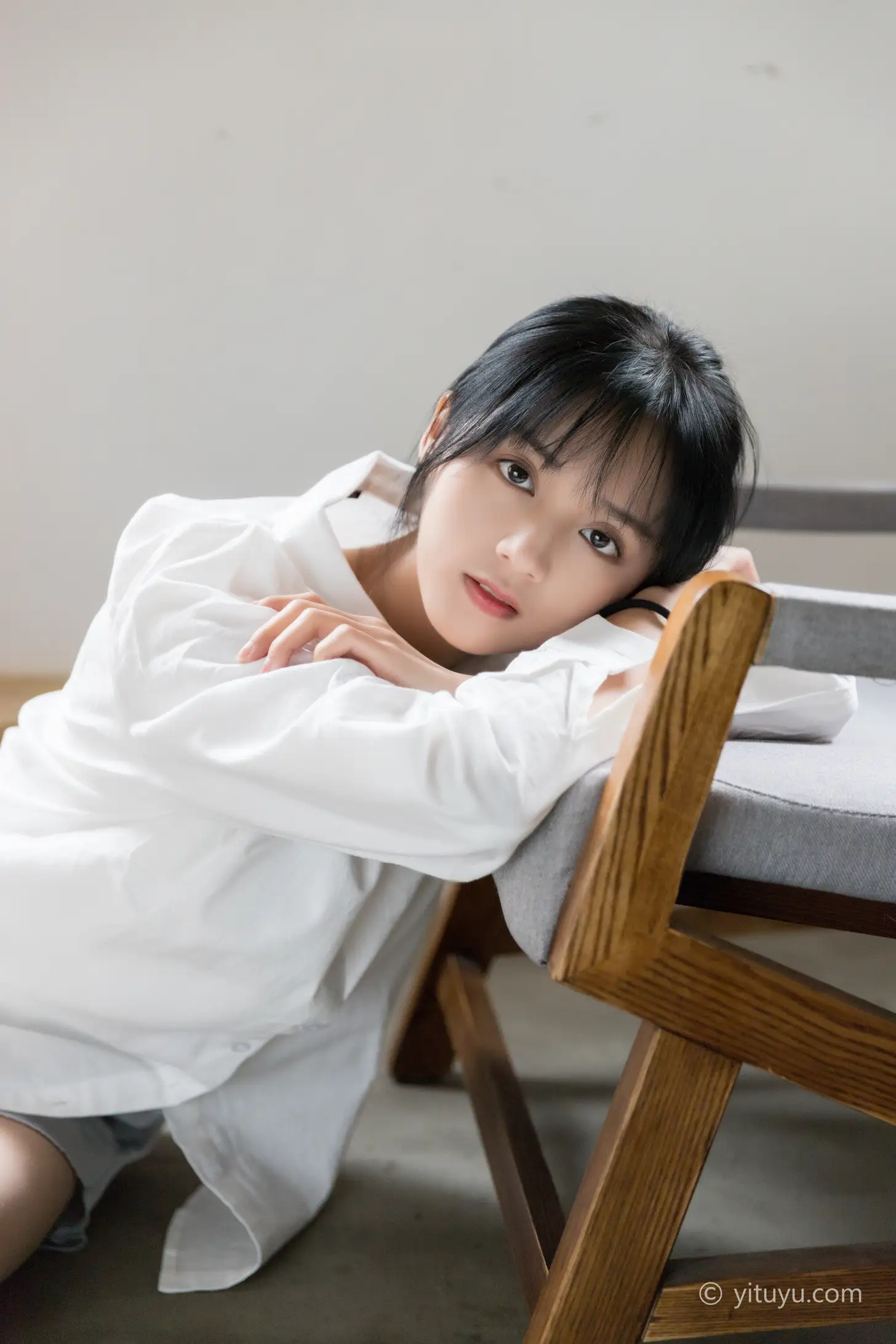 [艺图语] 2021.05.06 Vol.050 – 少女心情 雨文#[25P]-1