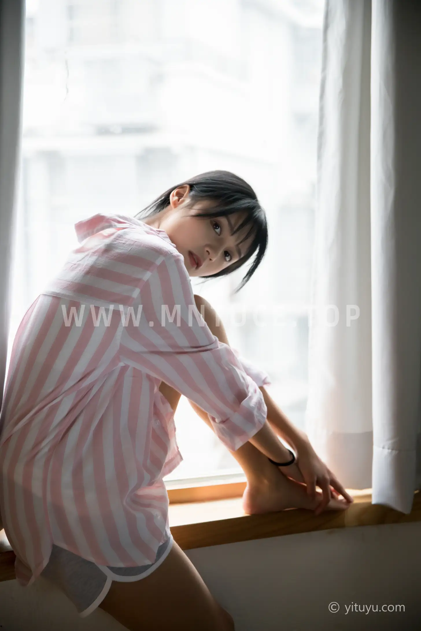 [艺图语] 2021.05.06 Vol.050 – 少女心情 雨文#[25P]-8