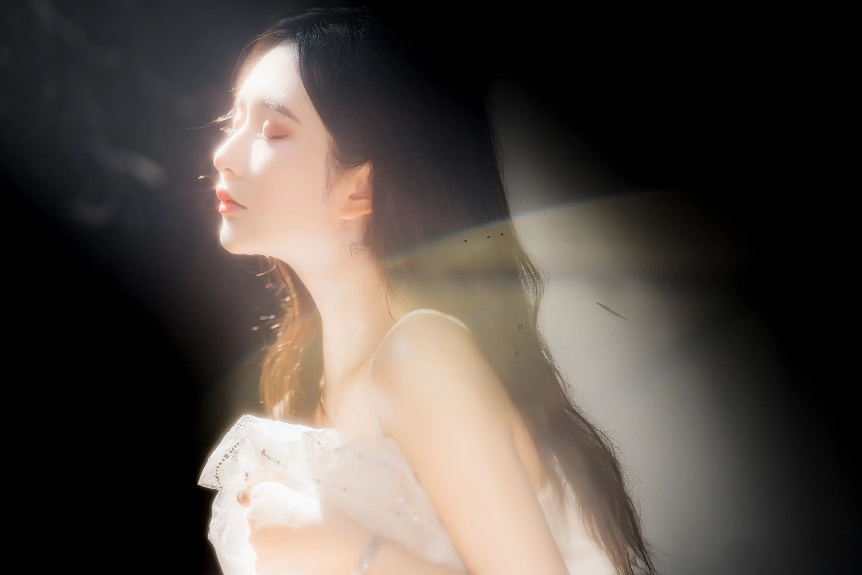 [艺图语] 2022.06.12 Vol.1159 – 少女心万岁 奶文文#[22P]-1