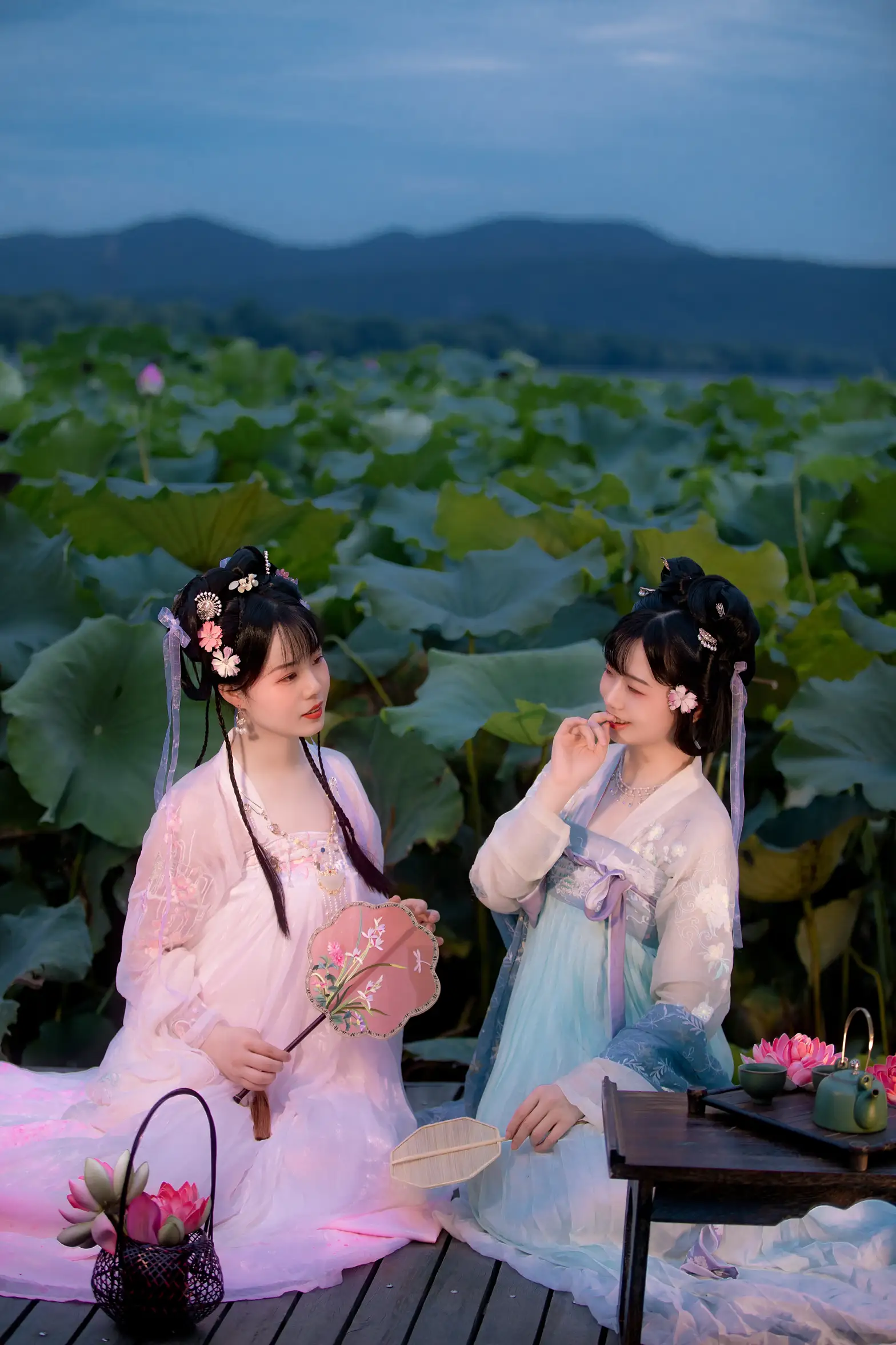 [艺图语] 2021.12.24 Vol.528 – 赏荷 僵僵#[24P]-6