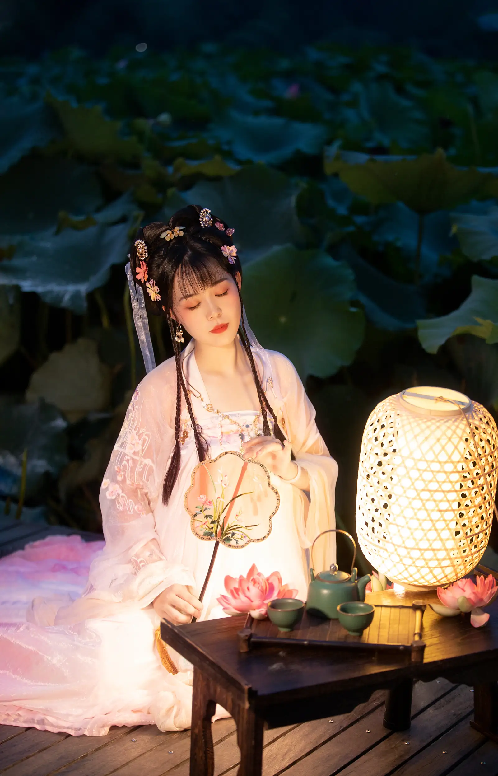 [艺图语] 2021.12.24 Vol.528 – 赏荷 僵僵#[24P]-7