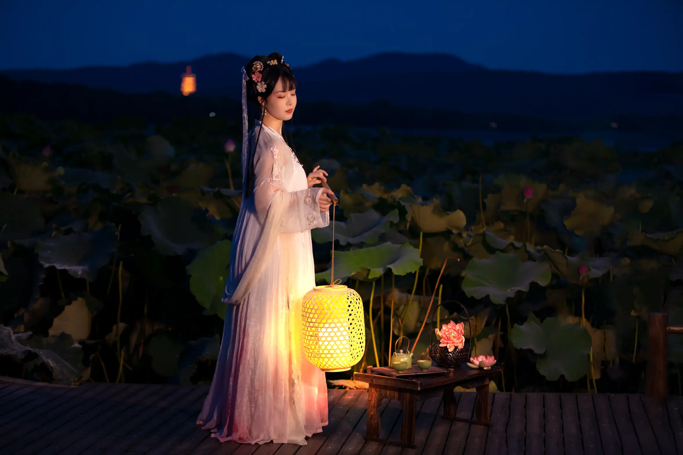 [艺图语] 2021.12.24 Vol.528 – 赏荷 僵僵#[24P]-9