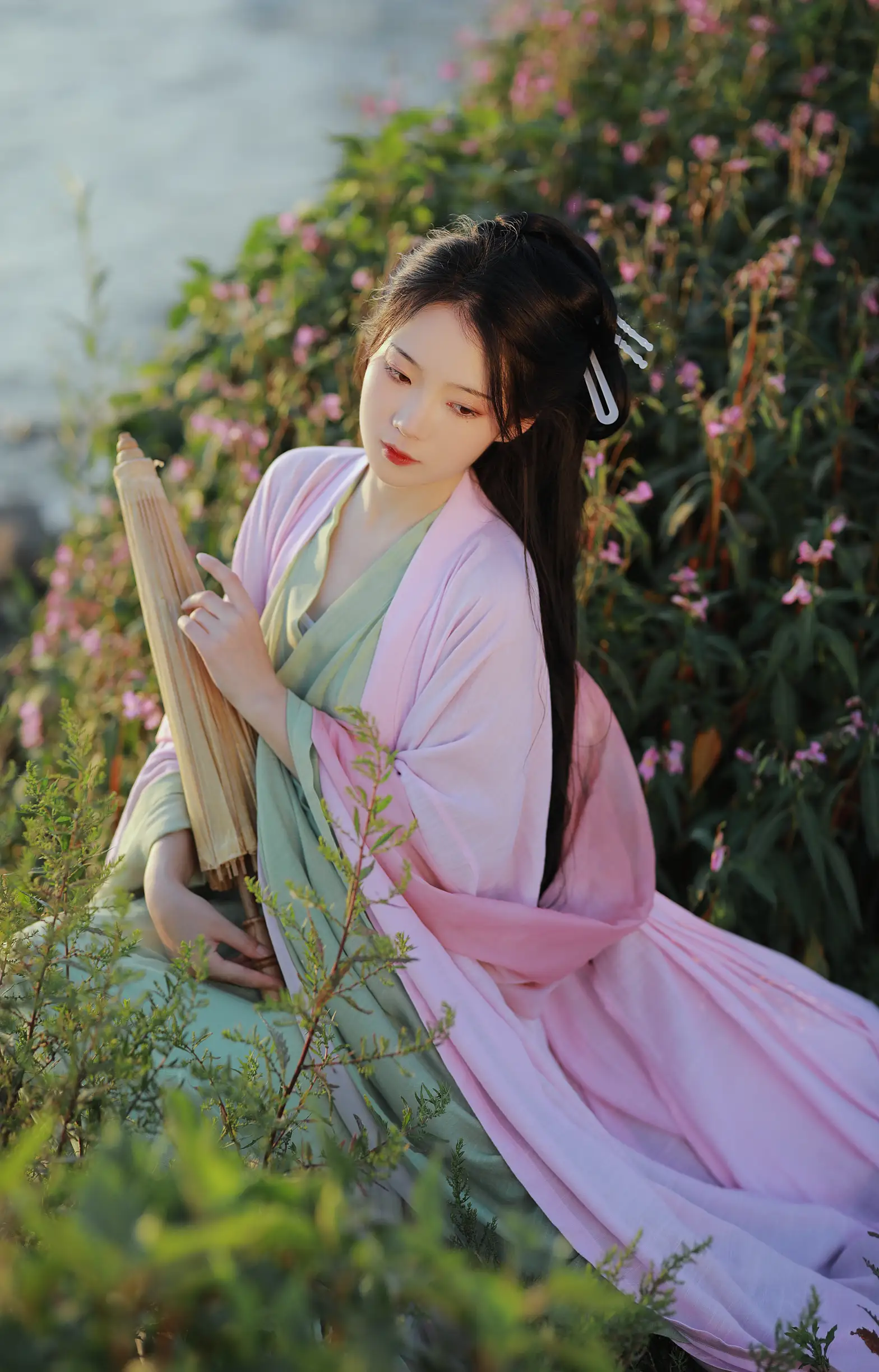 [艺图语] 2022.08.30 Vol.1828 – 人间烟火色 落花人独立#[33P]-10