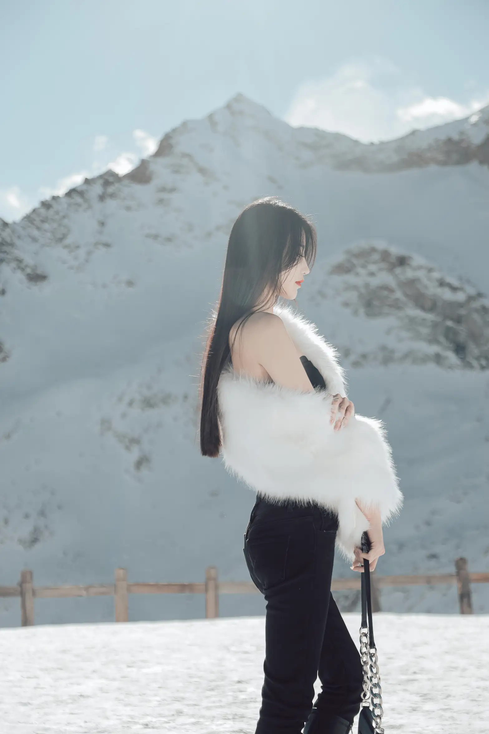 [艺图语] 2022.06.21 Vol.1243 – 冰雪之巅 婷婷#[34P]-1