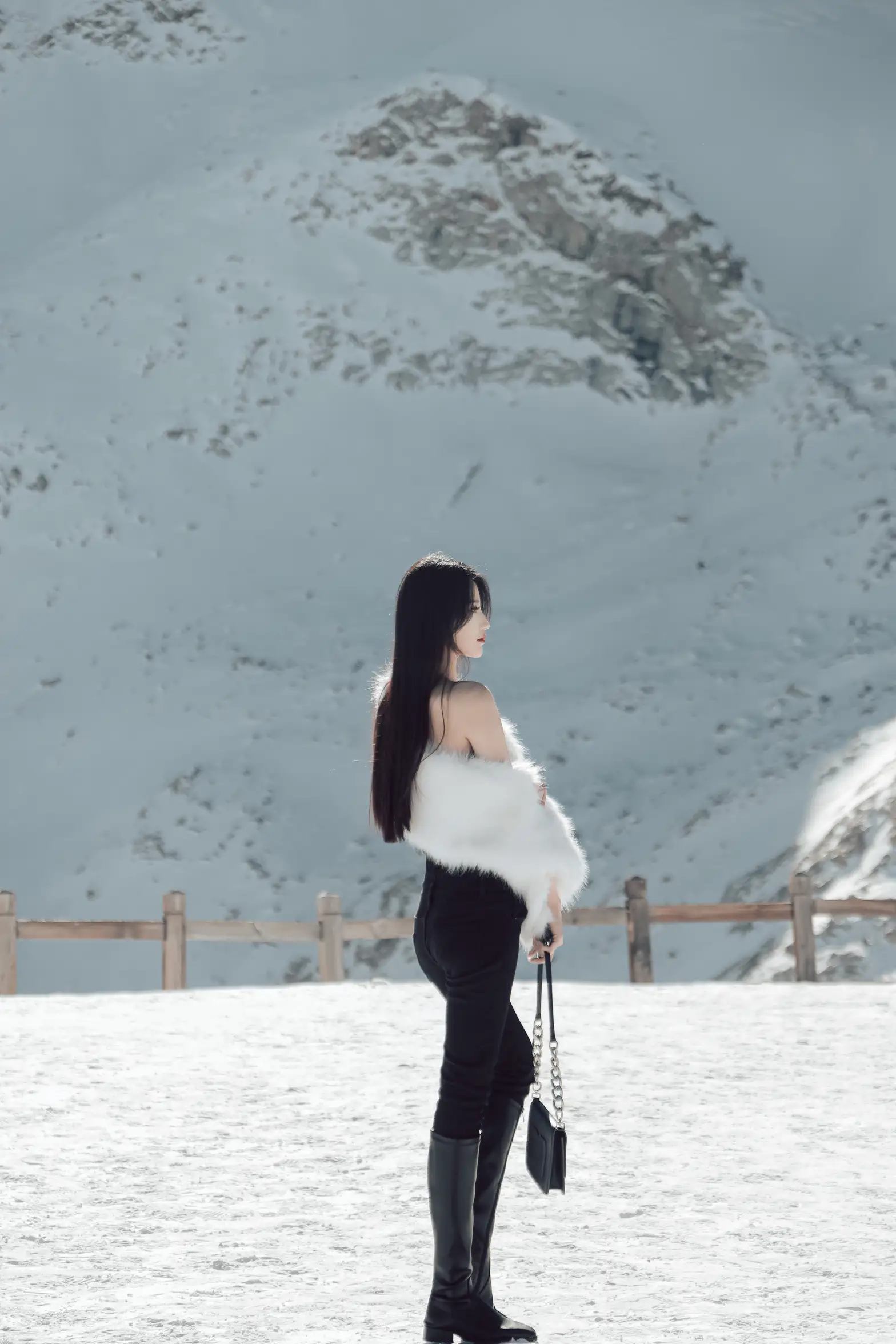 [艺图语] 2022.06.21 Vol.1243 – 冰雪之巅 婷婷#[34P]-2
