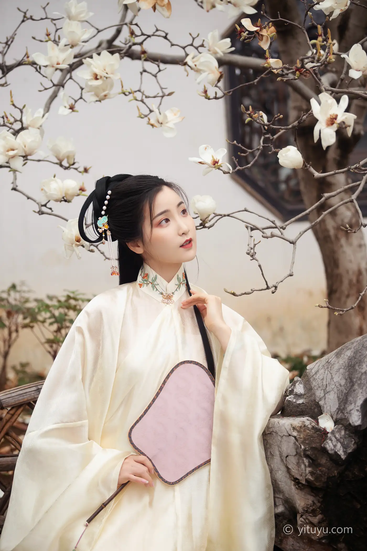[艺图语] 2021.05.10 Vol.053 – 玉兰 金儿#[23P]-3