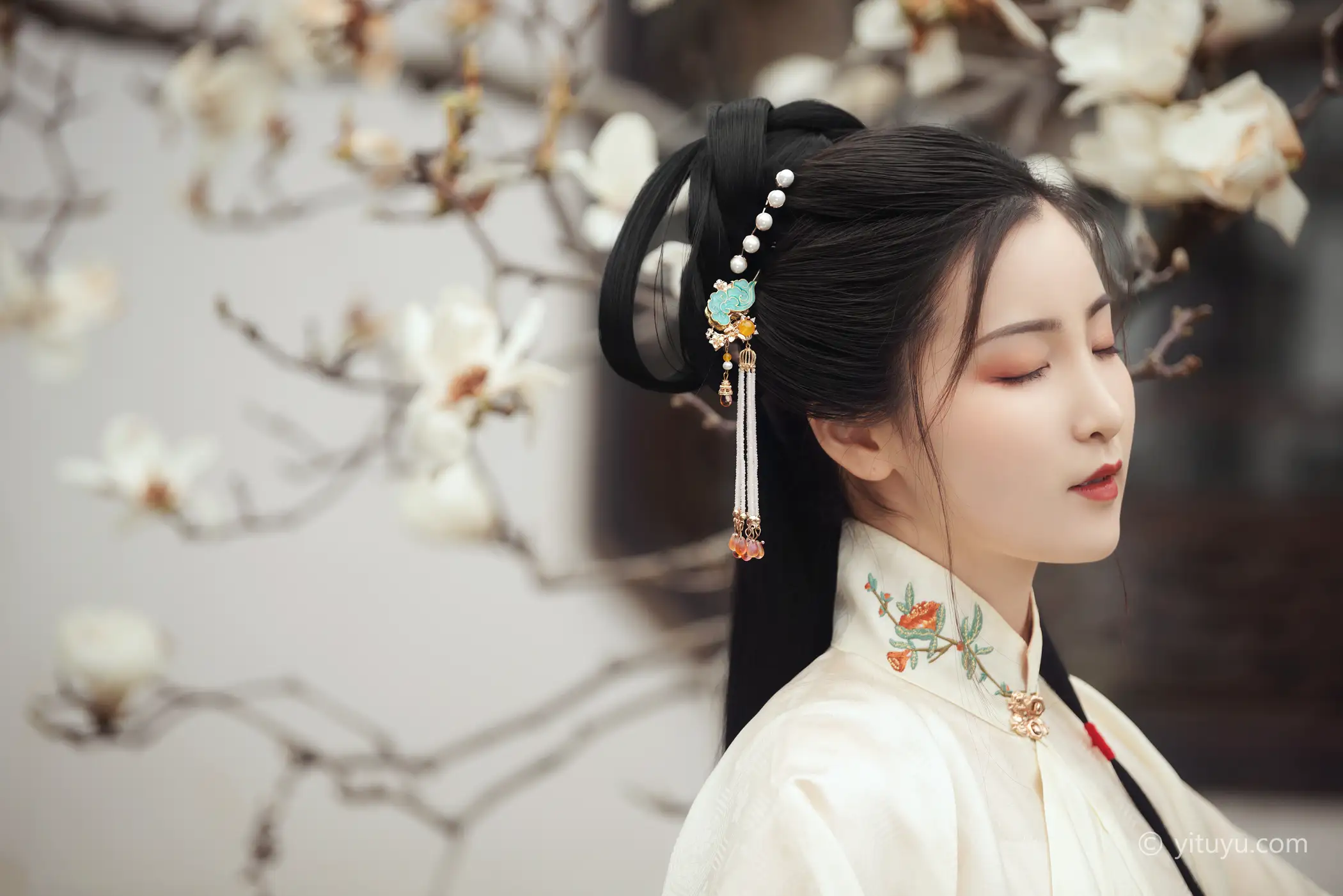 [艺图语] 2021.05.10 Vol.053 – 玉兰 金儿#[23P]-7