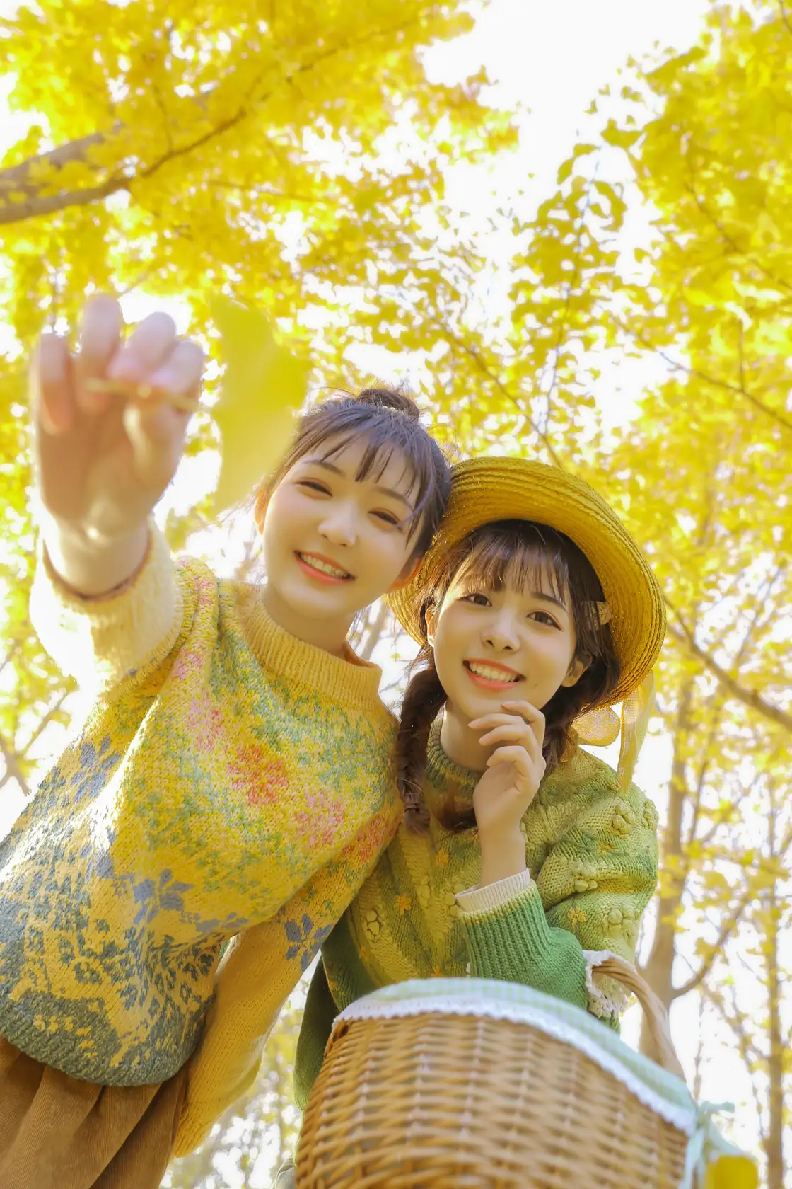 [艺图语] 2022.07.31 Vol.1590 – 今日天气宜见面 金迪-Vivian&一栗橘#[22P]-9
