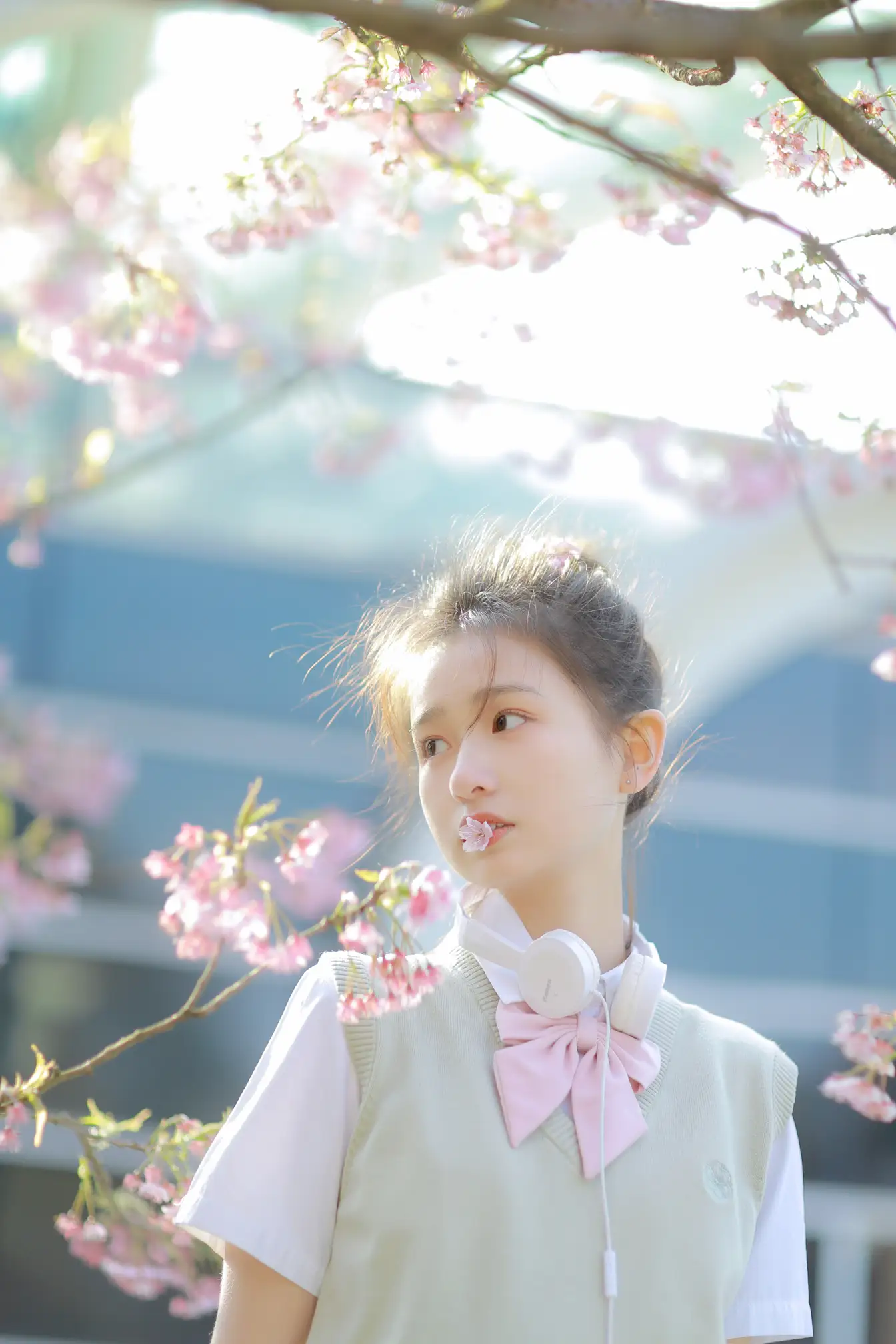 [艺图语] 2022.05.11 Vol.854 – 樱花下的春日心动 瑞秋的快乐人生#[23P]-1