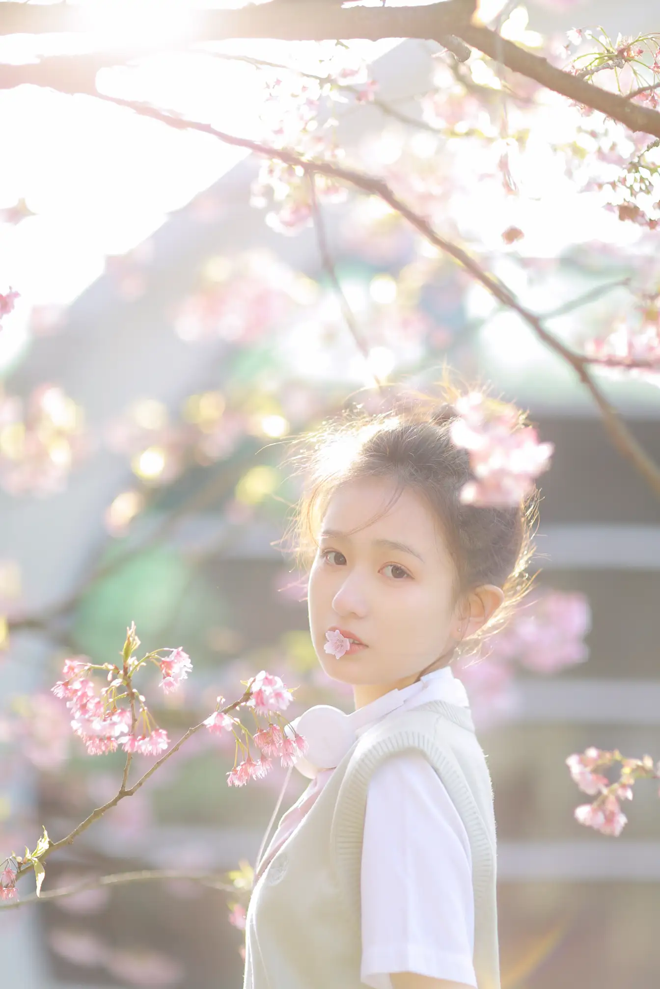 [艺图语] 2022.05.11 Vol.854 – 樱花下的春日心动 瑞秋的快乐人生#[23P]-2