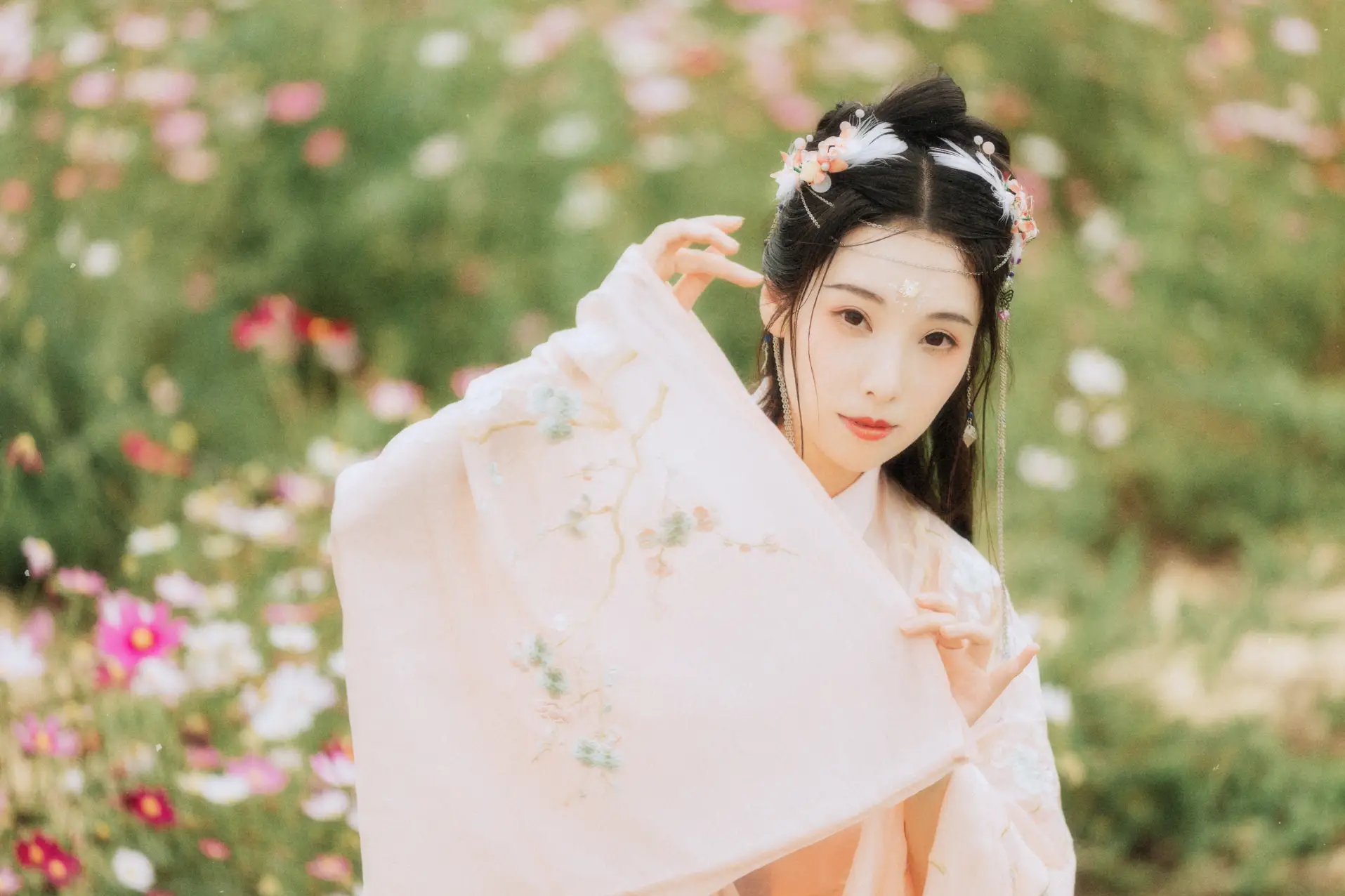 [艺图语] 2021.09.03 Vol.230 – 繁花孤影 茶茶#[24P]-5