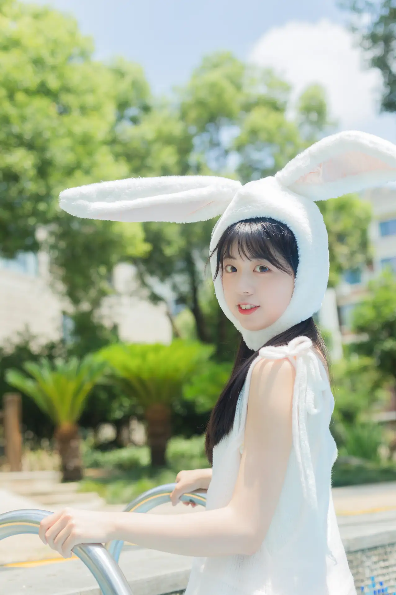 [艺图语] 2022.07.09 Vol.1429 – 夏日泳池的兔子 可爱泡泡呀#[36P]-4