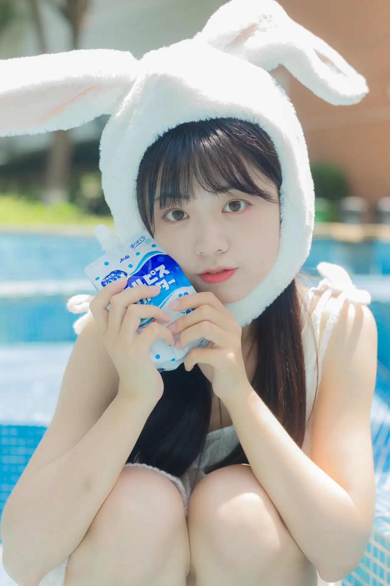 [艺图语] 2022.07.09 Vol.1429 – 夏日泳池的兔子 可爱泡泡呀#[36P]-9