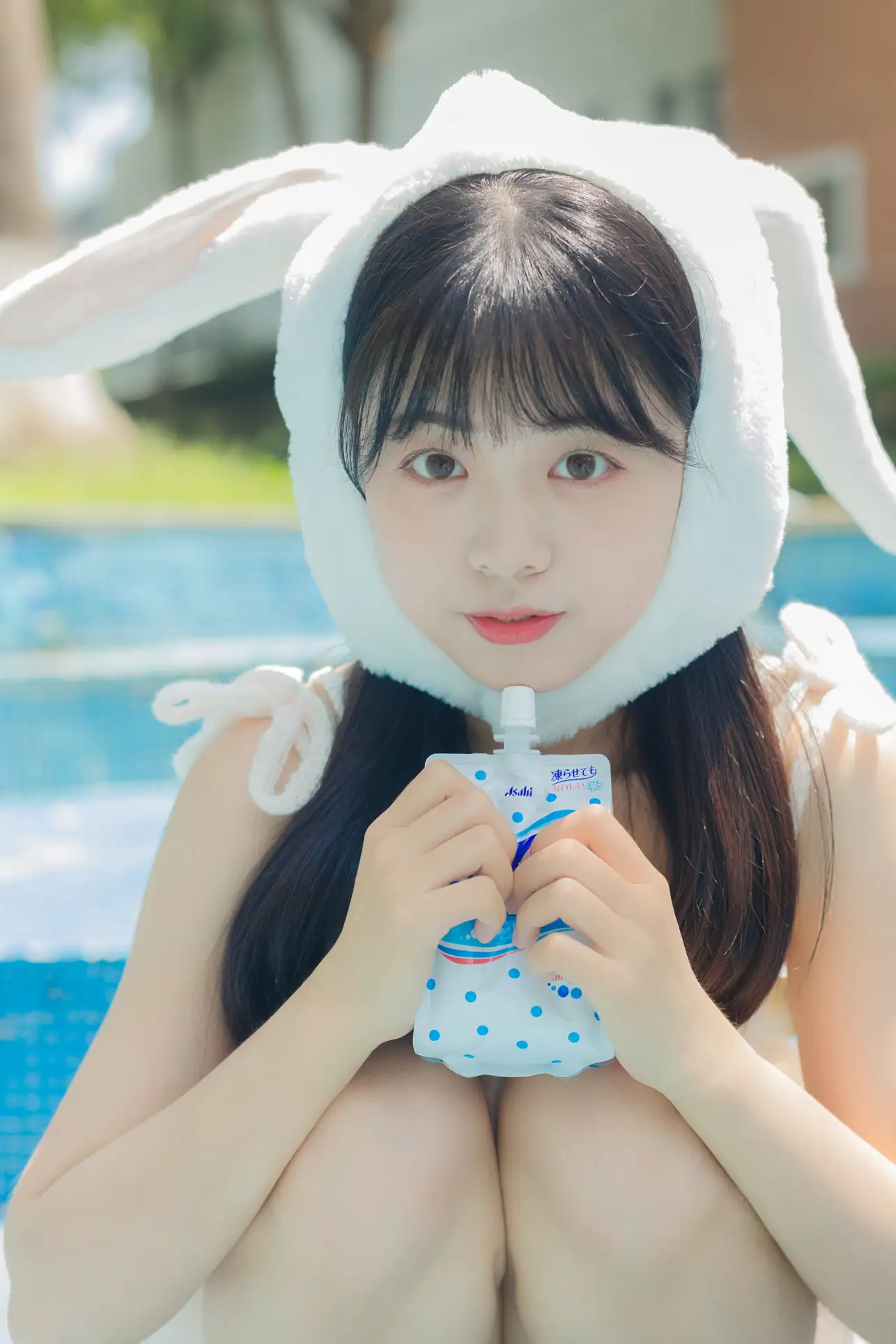 [艺图语] 2022.07.09 Vol.1429 – 夏日泳池的兔子 可爱泡泡呀#[36P]-10