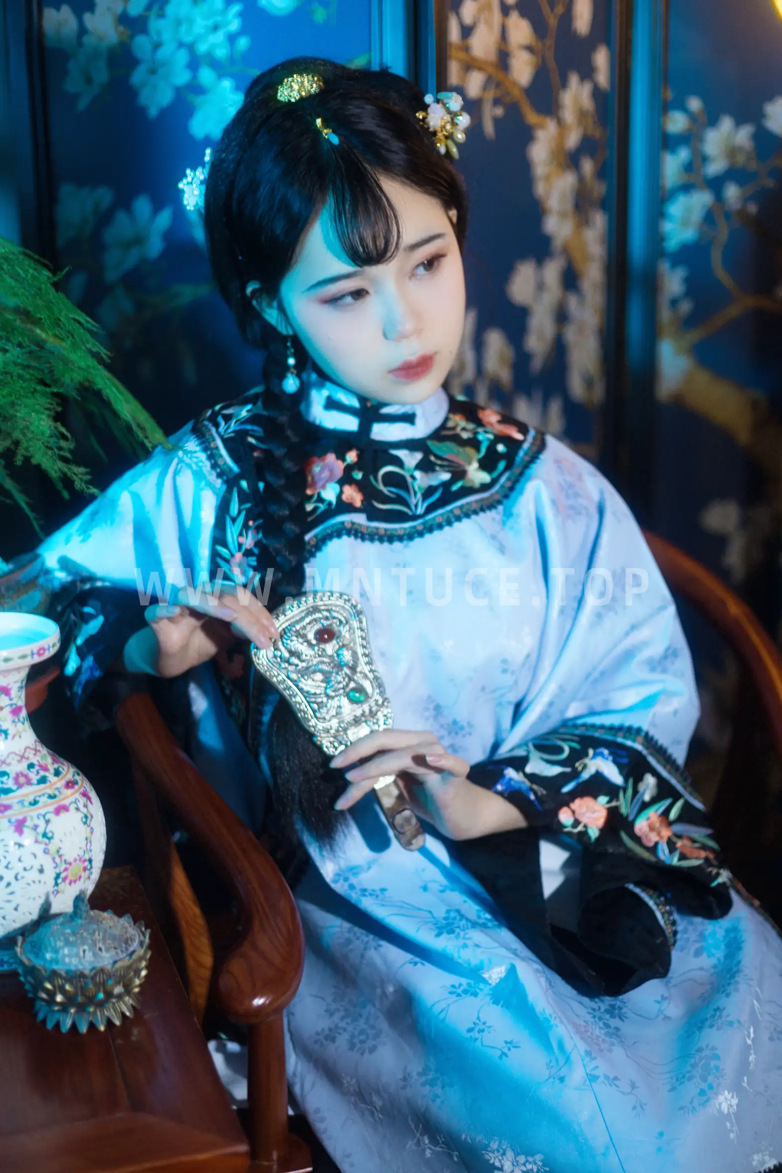 [艺图语] 2022.08.25 Vol.1787 – 南烟斋笔录 一只高高#[21P]-8