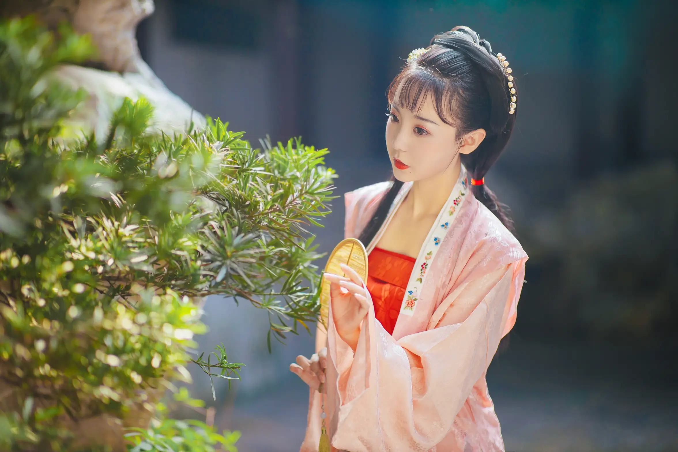 [艺图语] 2022.02.21 Vol.835 – 锁清秋 简森_Red#[25P]-1