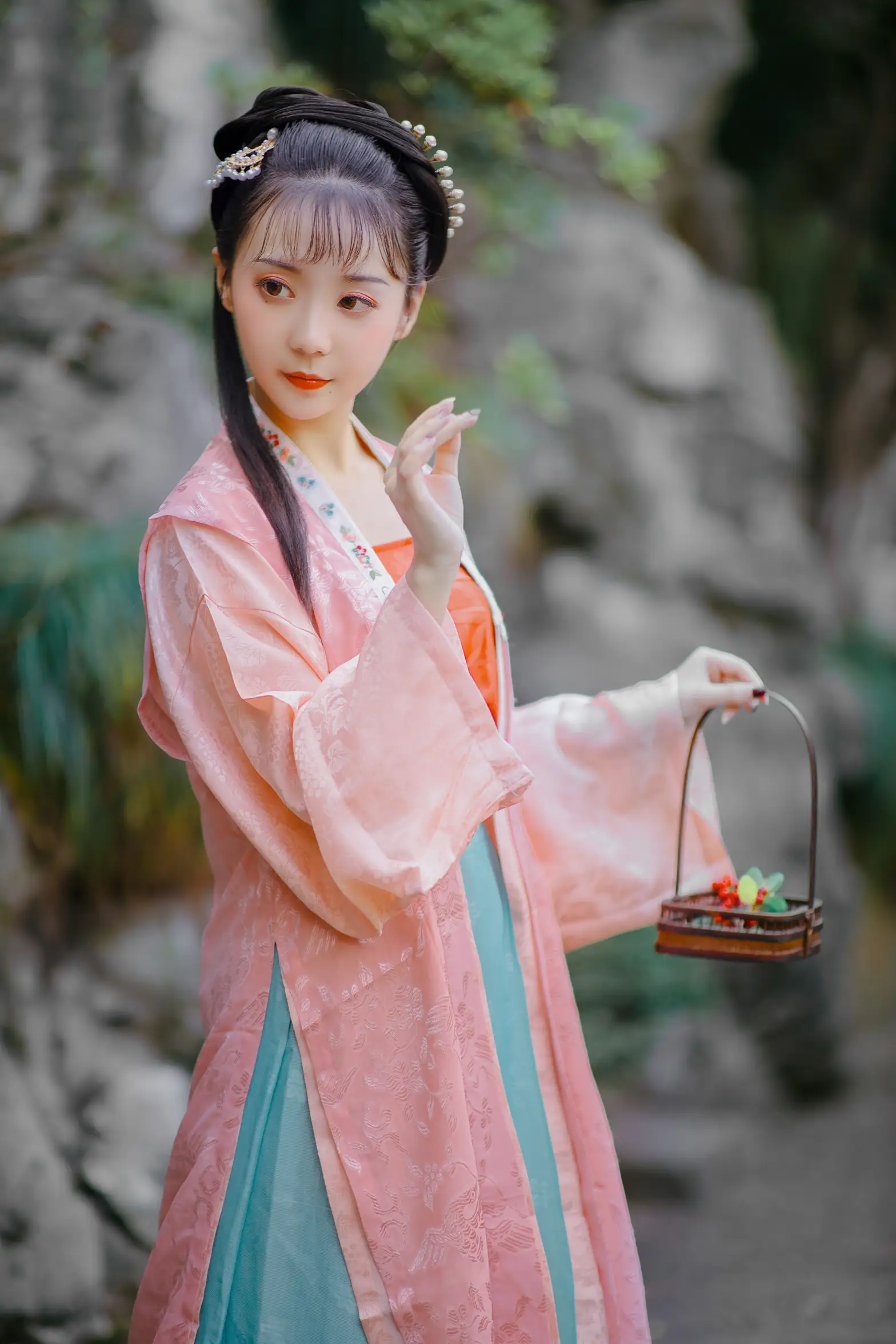 [艺图语] 2022.02.21 Vol.835 – 锁清秋 简森_Red#[25P]-8