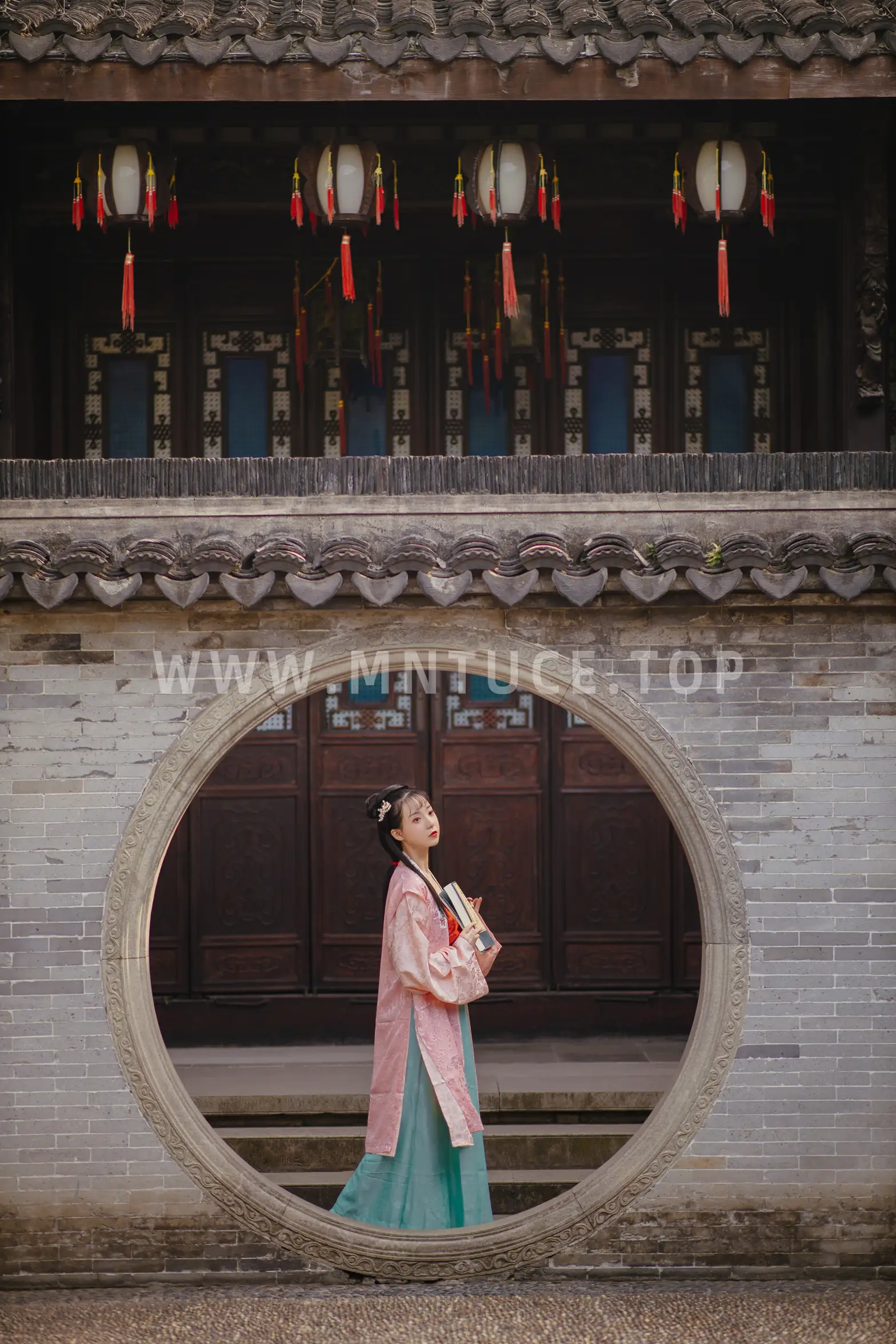 [艺图语] 2022.02.21 Vol.835 – 锁清秋 简森_Red#[25P]-10