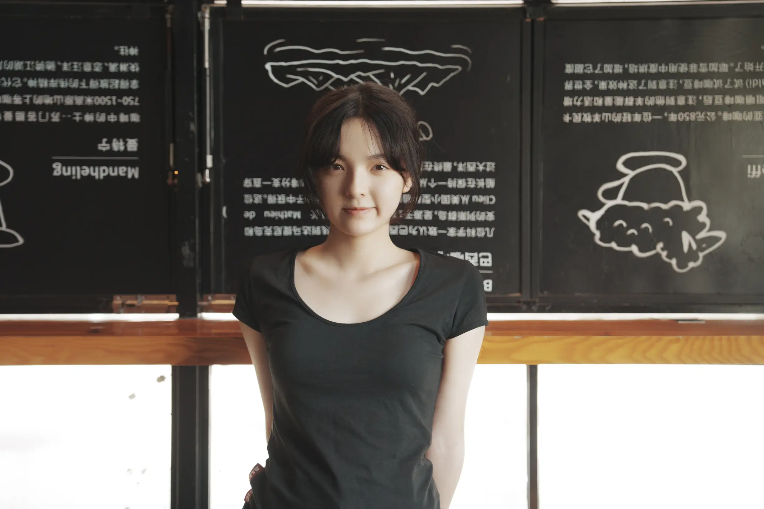 [艺图语] 2022.09.11 Vol.1924 – 咖啡屋里的素颜女孩 dudu#[32P]-3
