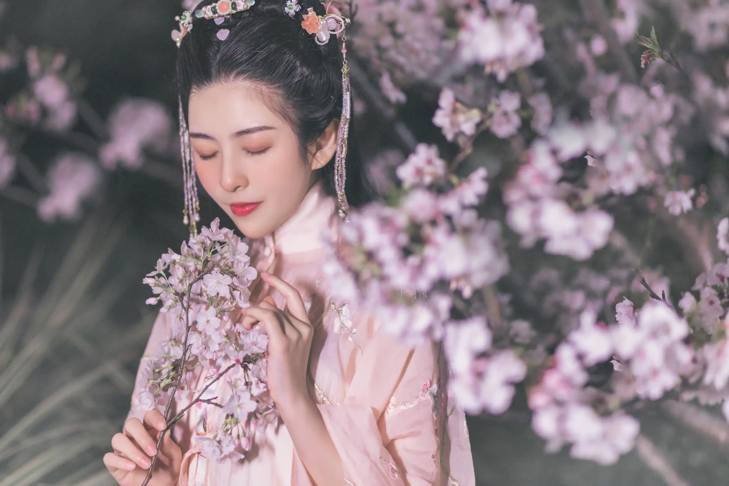 [艺图语] 2022.08.02 Vol.1607 – 夜樱 秘制大何酱#[25P]-5