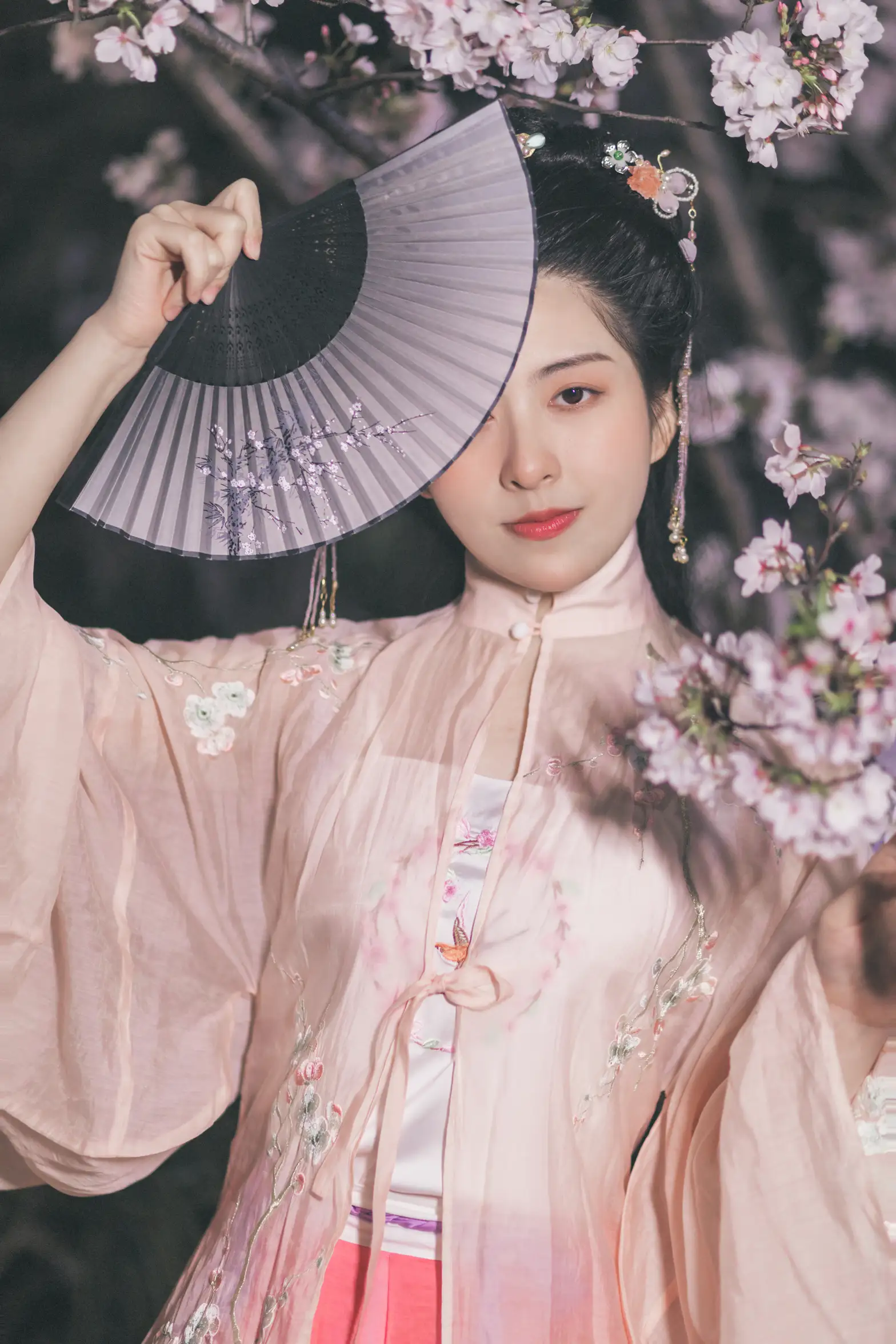 [艺图语] 2022.08.02 Vol.1607 – 夜樱 秘制大何酱#[25P]-8