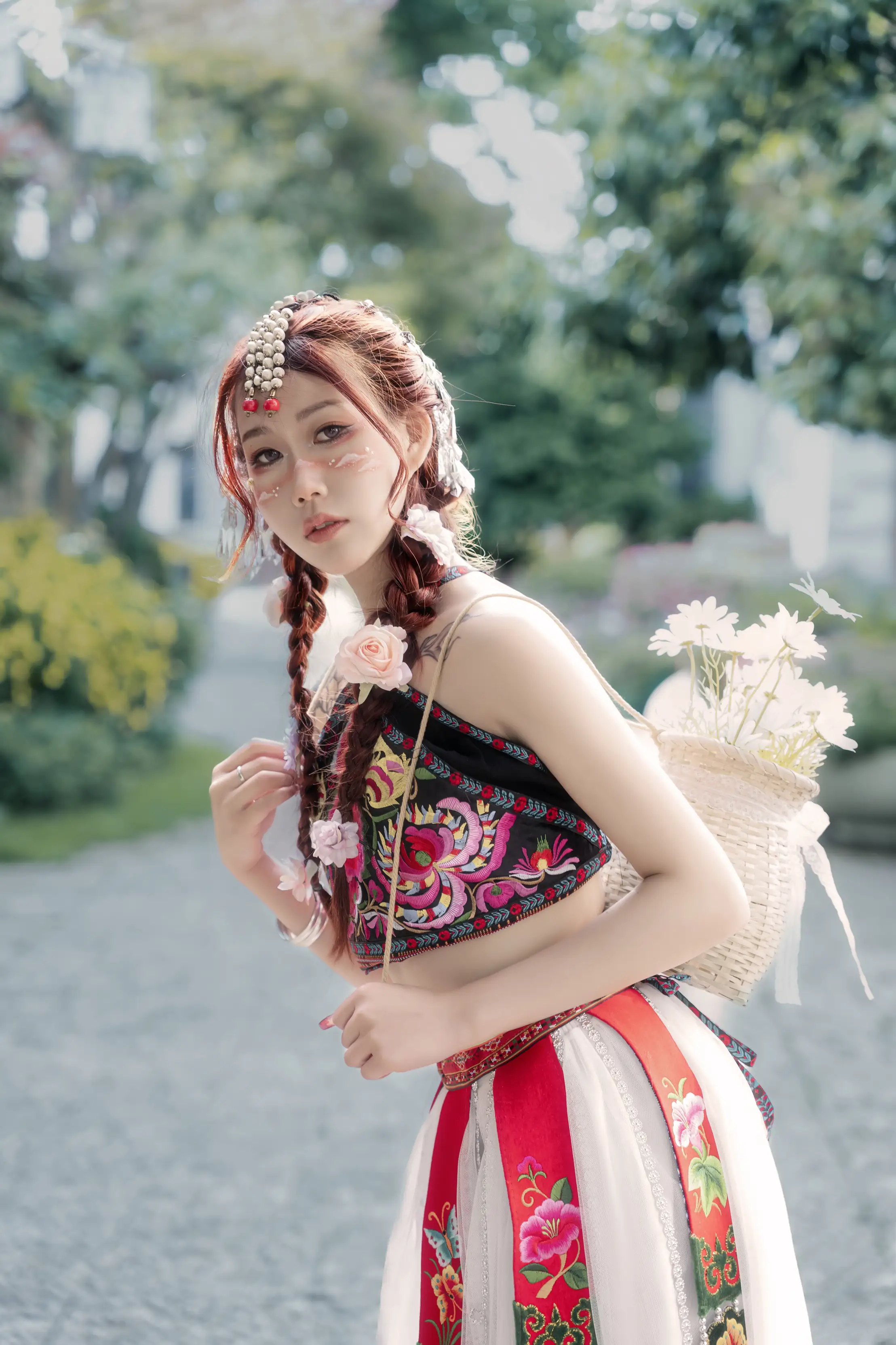 [艺图语] 2022.07.02 Vol.1355 – 蔷薇少女 邓娃儿#[28P]-1