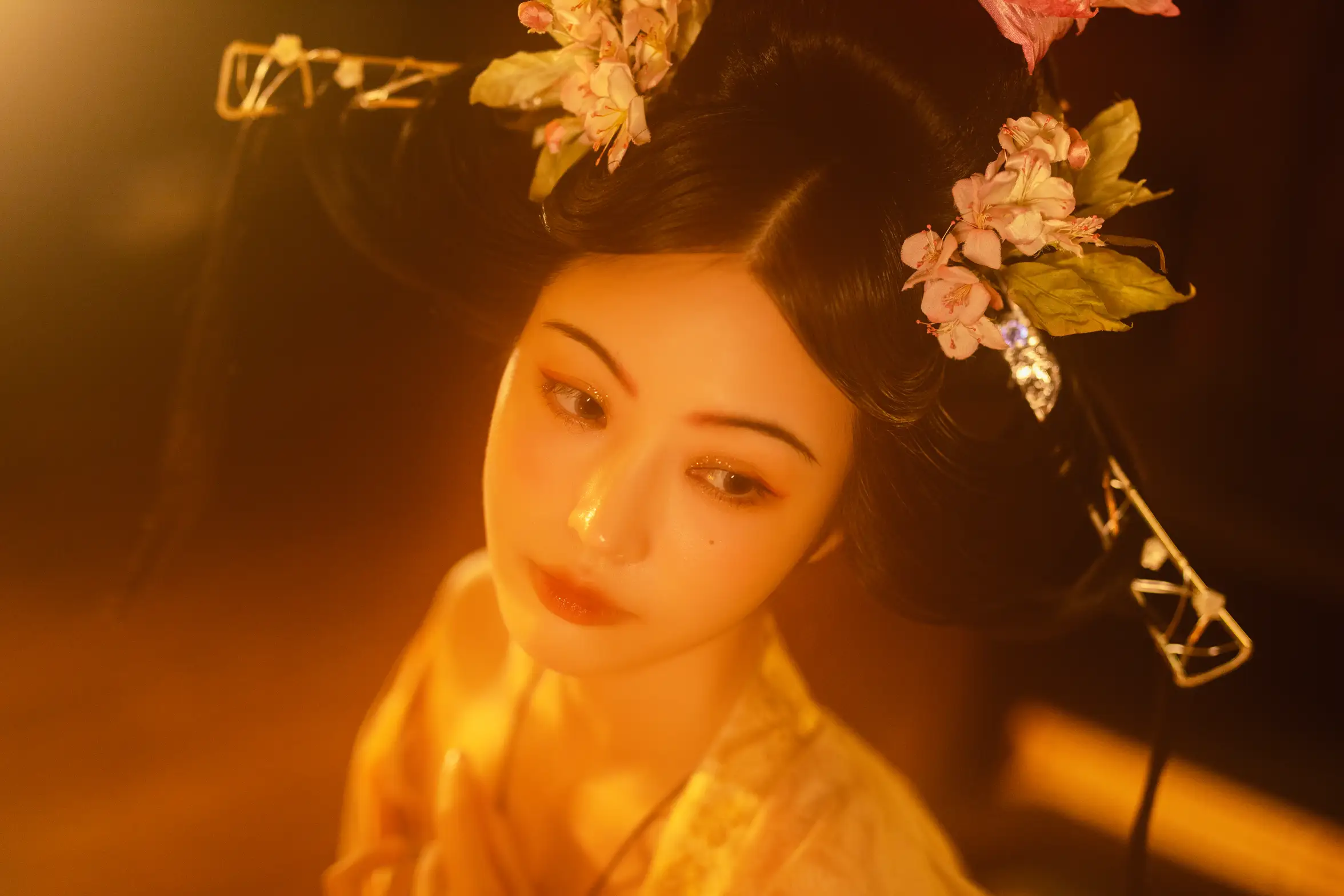 [艺图语] 2021.08.30 Vol.192 – 藏娇 兰因#[24P]-1