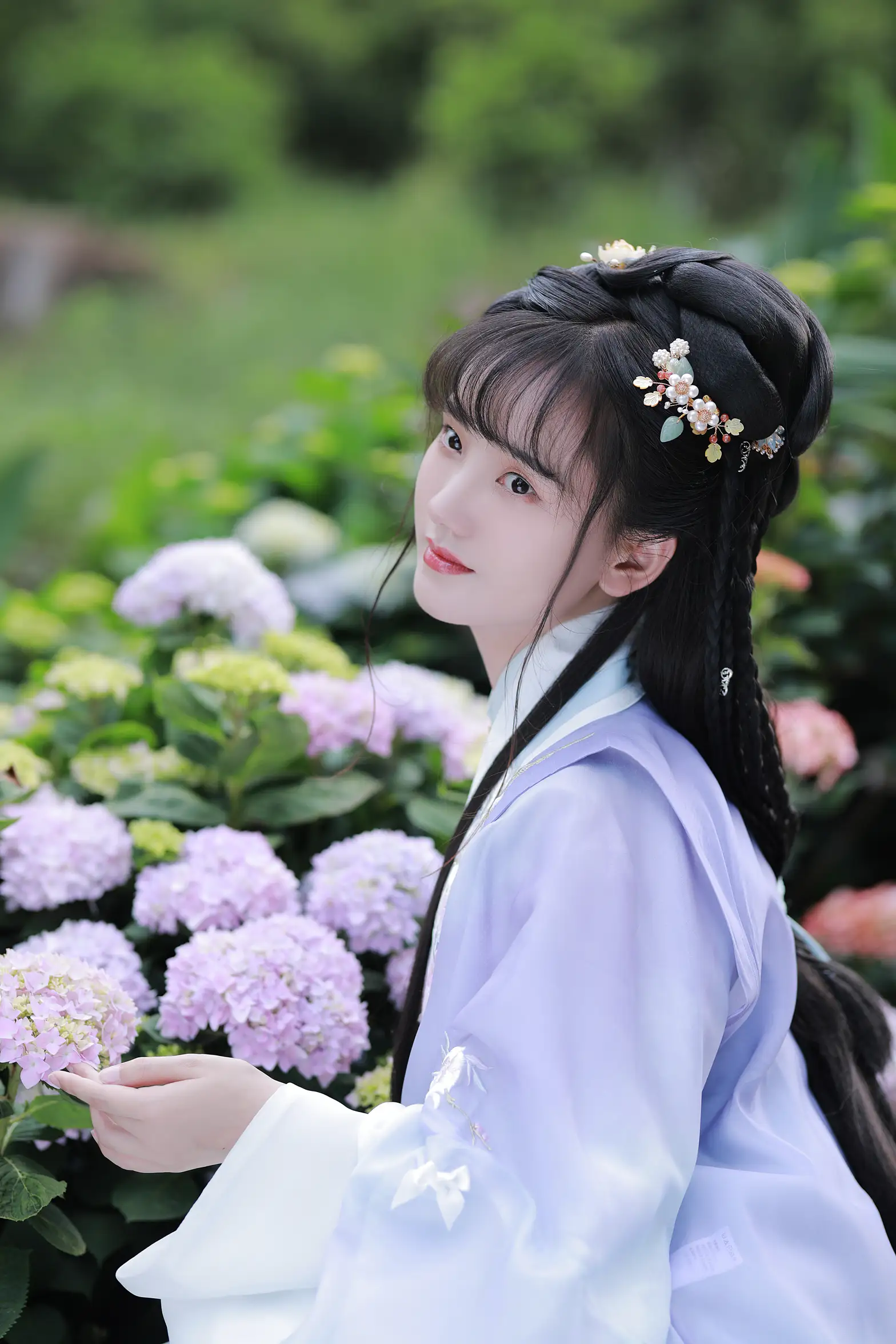 [艺图语] 2022.07.01 Vol.1342 – 风有约，花不误 甜甜阑#[22P]-9