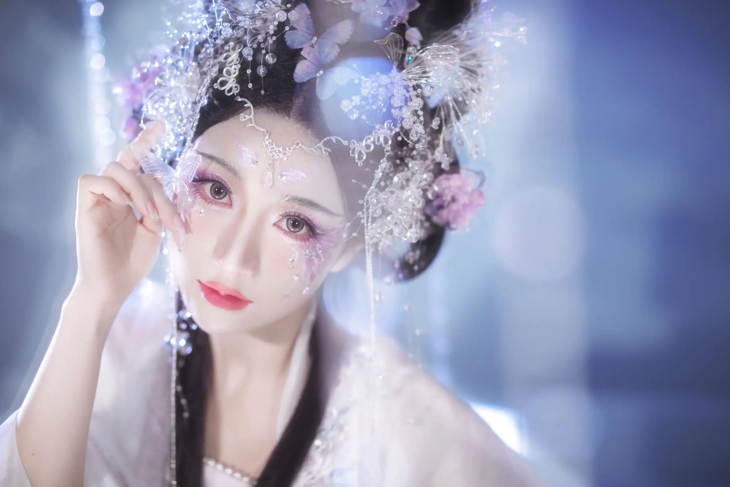 [艺图语] 2022.06.02 Vol.1061 – 寒潭冰蝴蝶 苍玄#[20P]-1