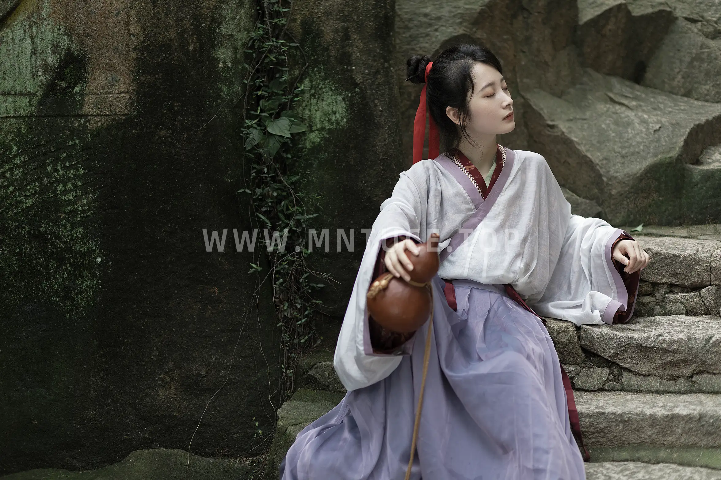 [艺图语] 2022.01.27 Vol.716 – 叶底藏花一度 梦里踏雪几回 五月#[23P]-10