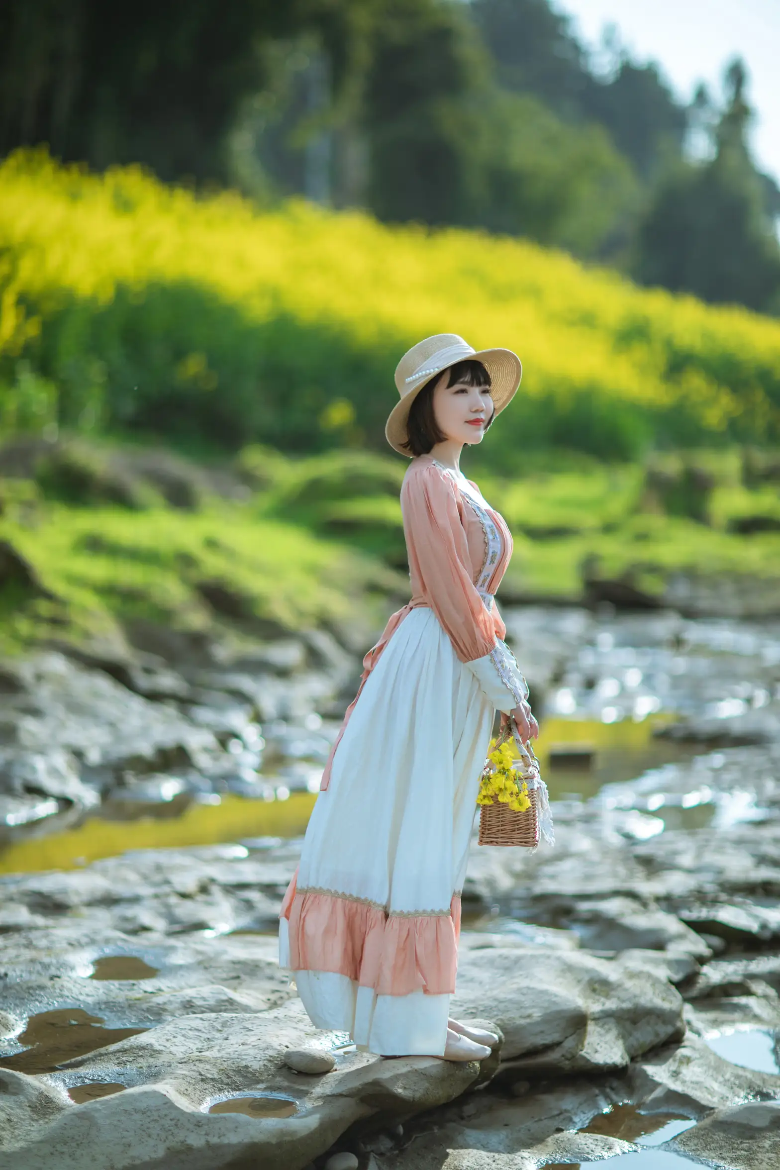 [艺图语] 2022.08.21 Vol.1753 – 春天里的姑娘 冬琴#[38P]-10