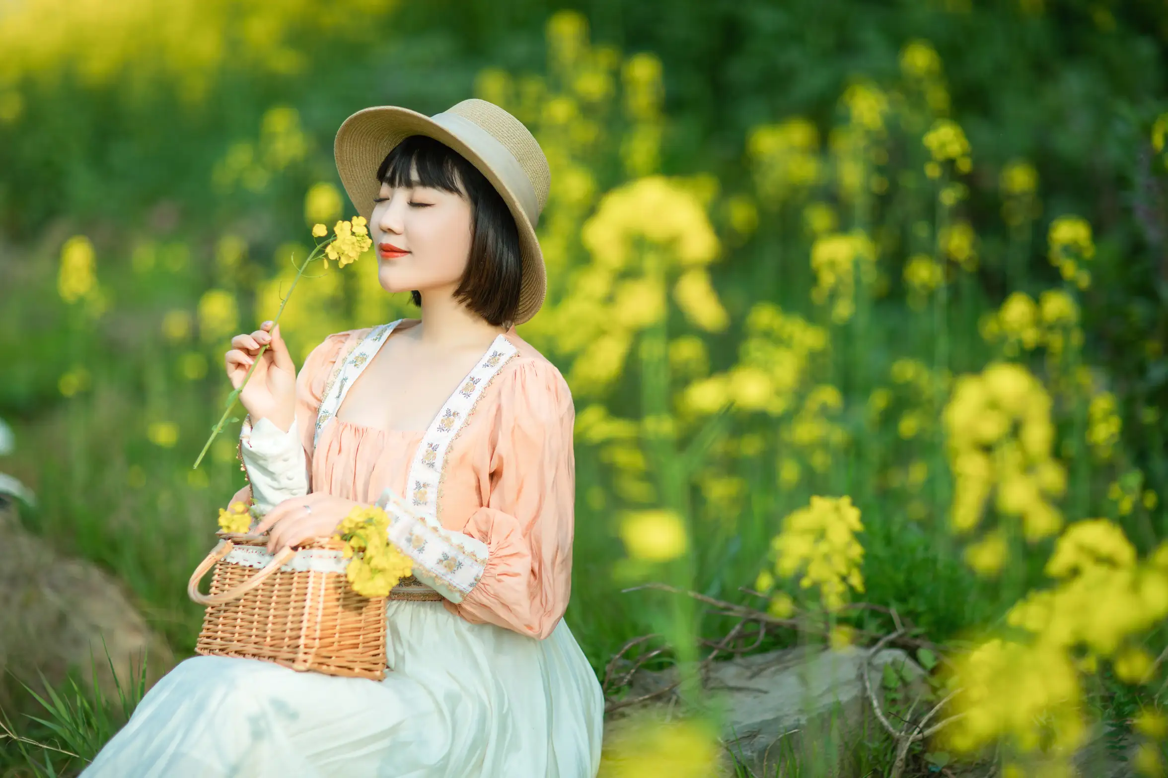 [艺图语] 2022.08.21 Vol.1753 – 春天里的姑娘 冬琴#[38P]-3