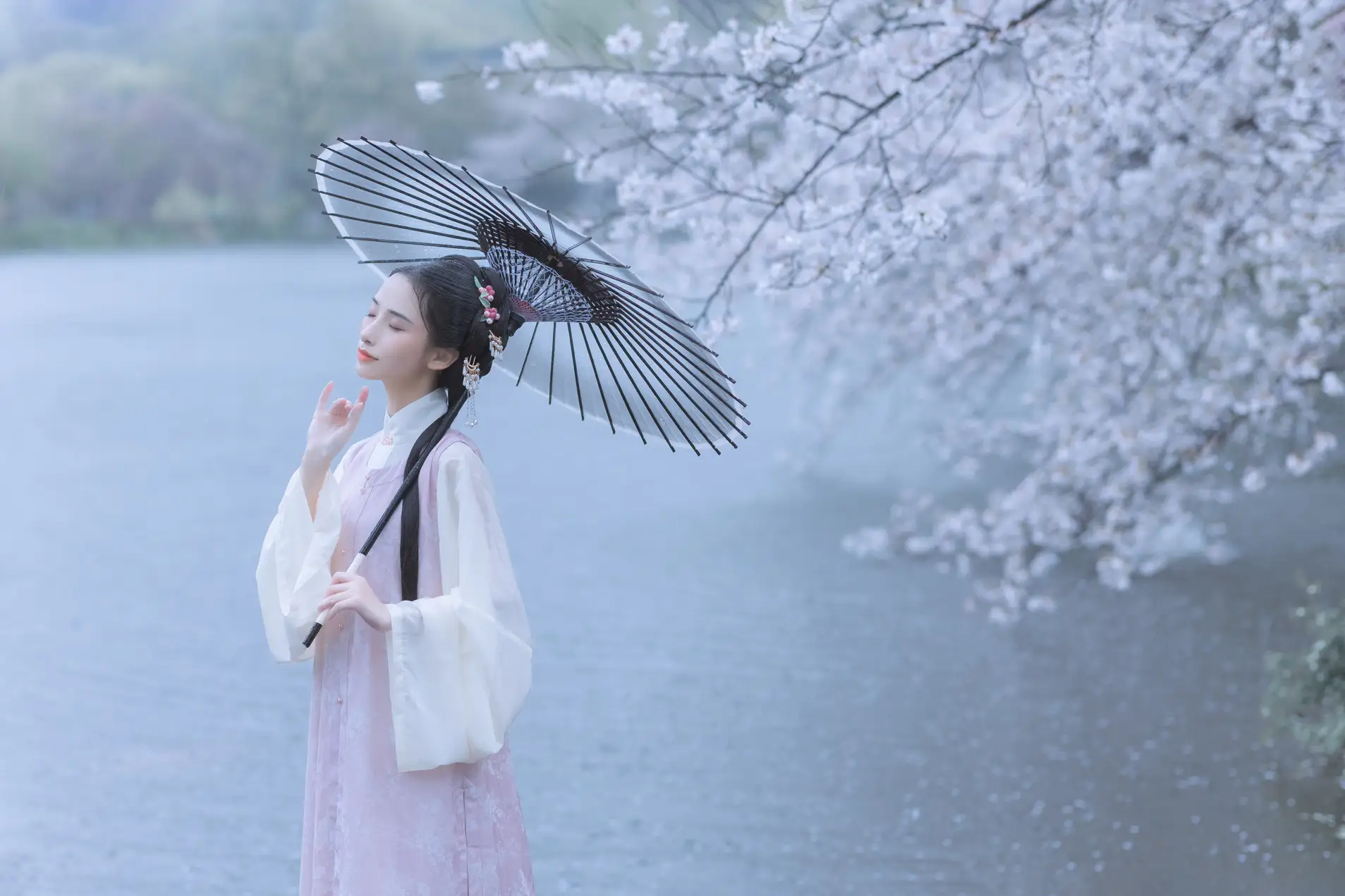 [艺图语] 2022.05.25 Vol.0984 – 雨樱花 眸小妖#[46P]-4