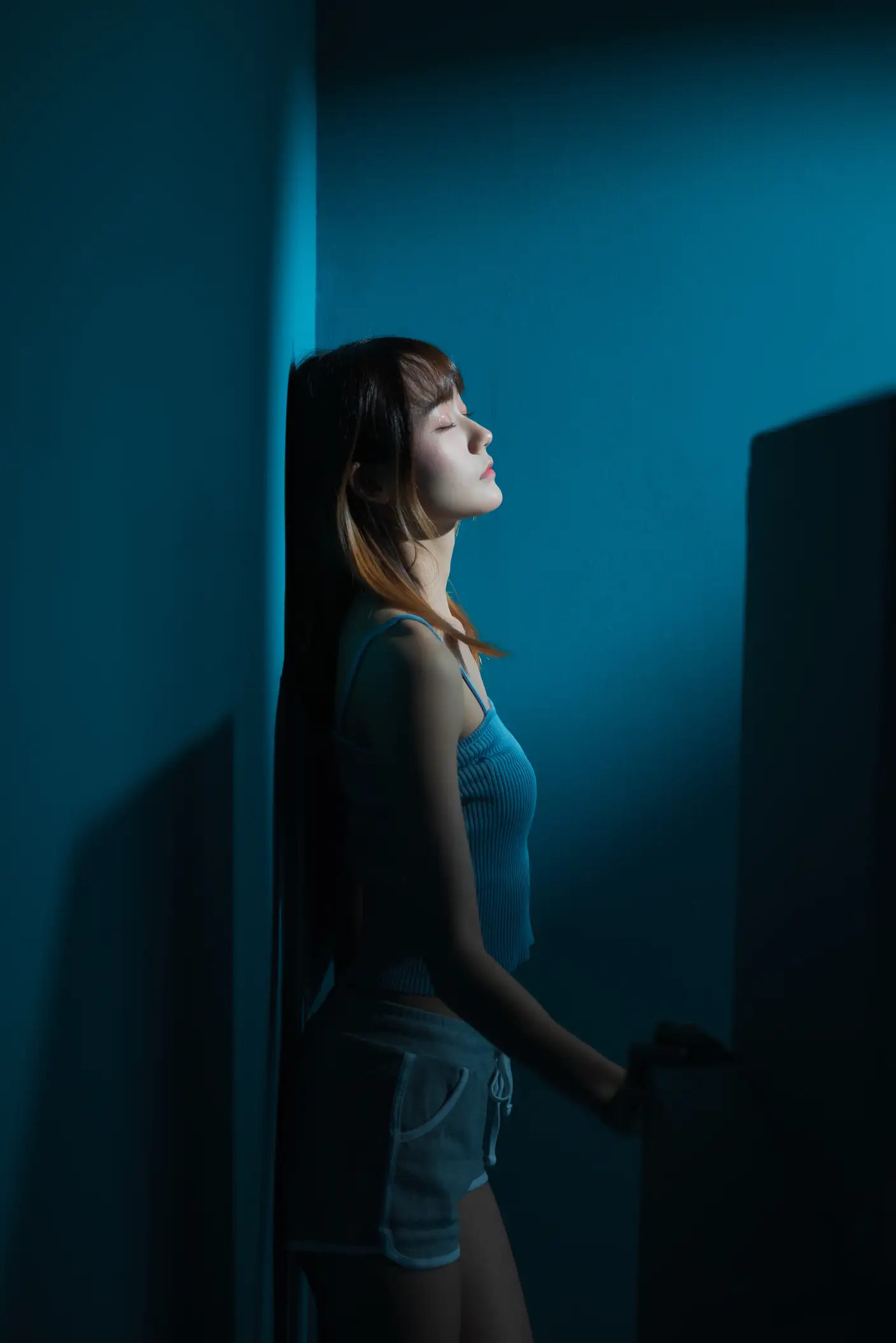 [艺图语] 2022.06.08 Vol.1121 – 抑郁的蓝房间 兔子Zzz不吃胡萝卜#[27P]-1