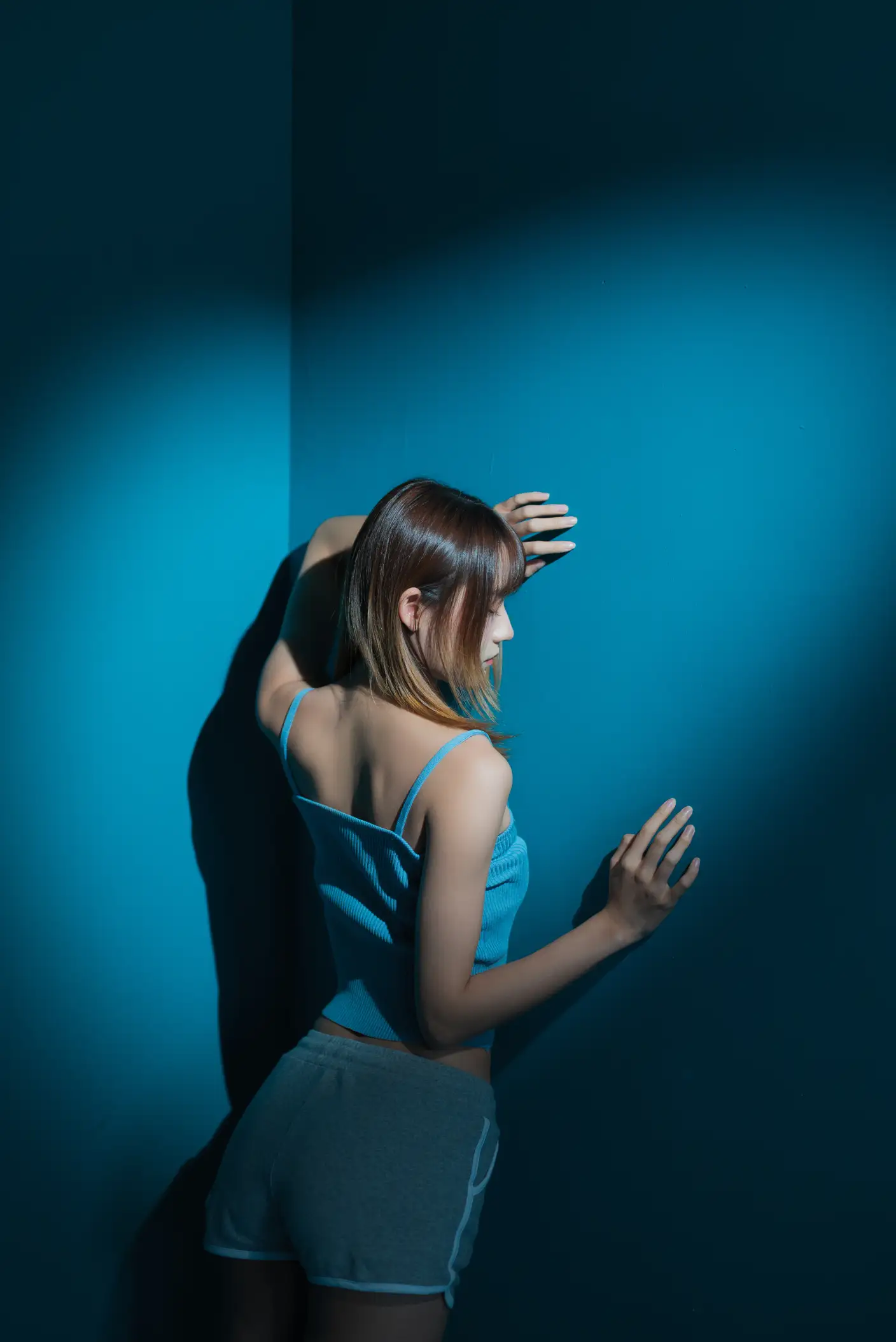 [艺图语] 2022.06.08 Vol.1121 – 抑郁的蓝房间 兔子Zzz不吃胡萝卜#[27P]-6
