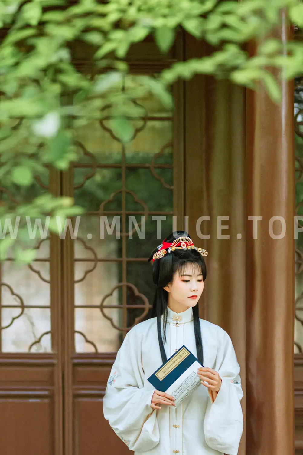 [艺图语] 2021.09.04 Vol.244 – 绿意 兔小白#[26P]-8