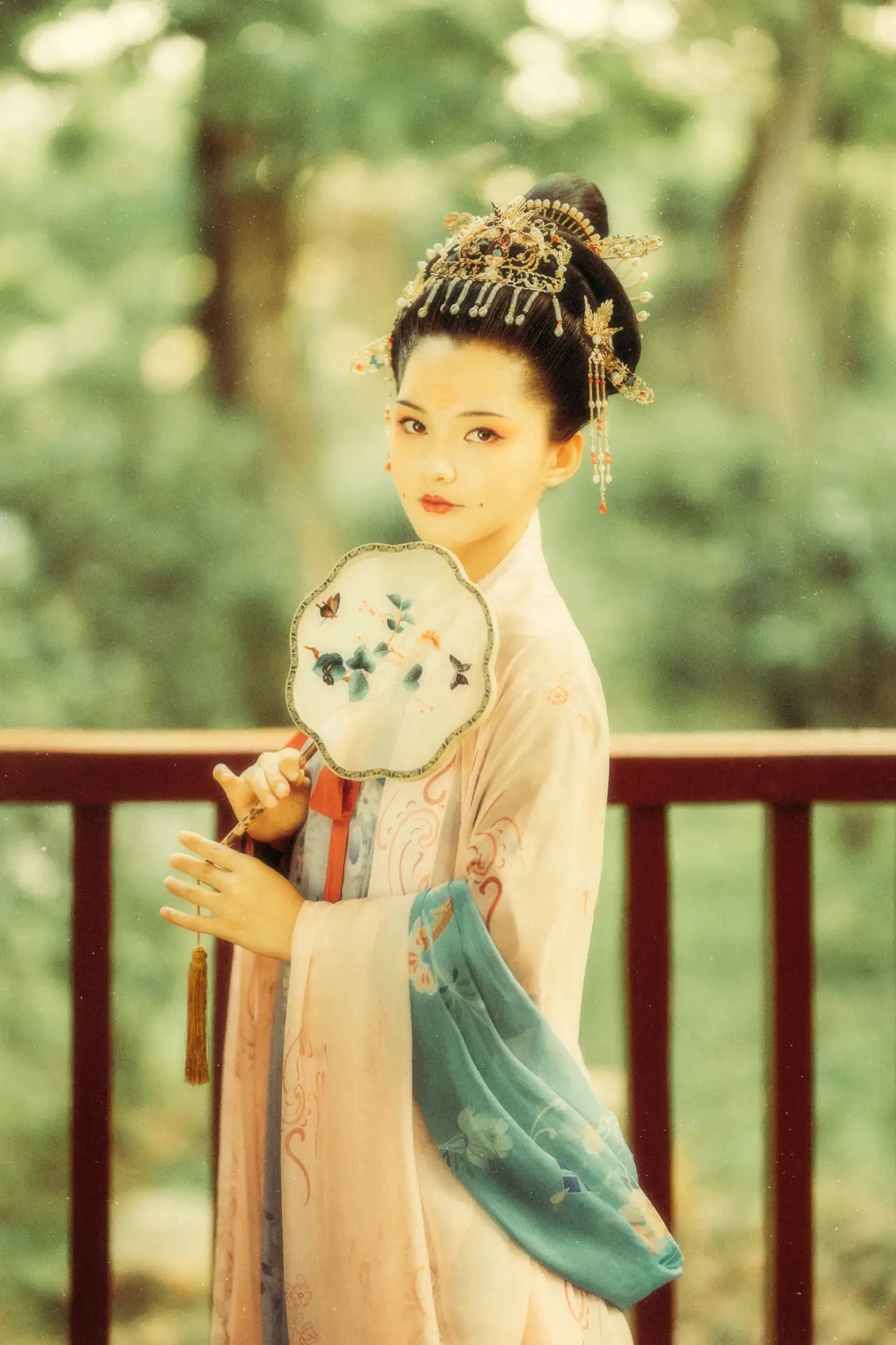 [艺图语] 2021.08.27 Vol.182 – 花想容 媛媛#[27P]-9