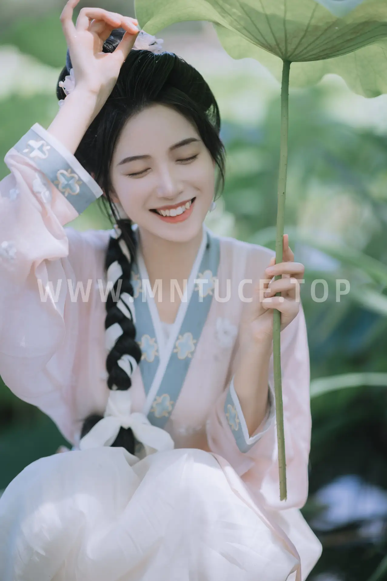 [艺图语] 2022.08.13 Vol.1698 – 赵盼儿 一只阿梦崽#[45P]-8