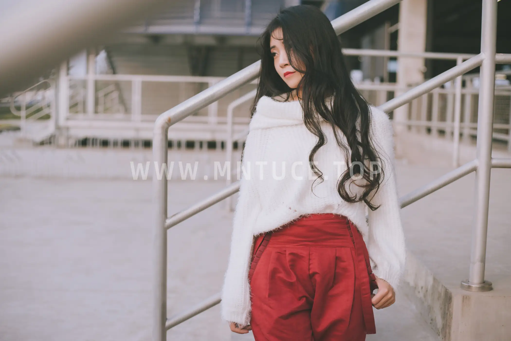 [艺图语] 2022.05.20 Vol.0941 – 做自己 婷哥#[27P]-4