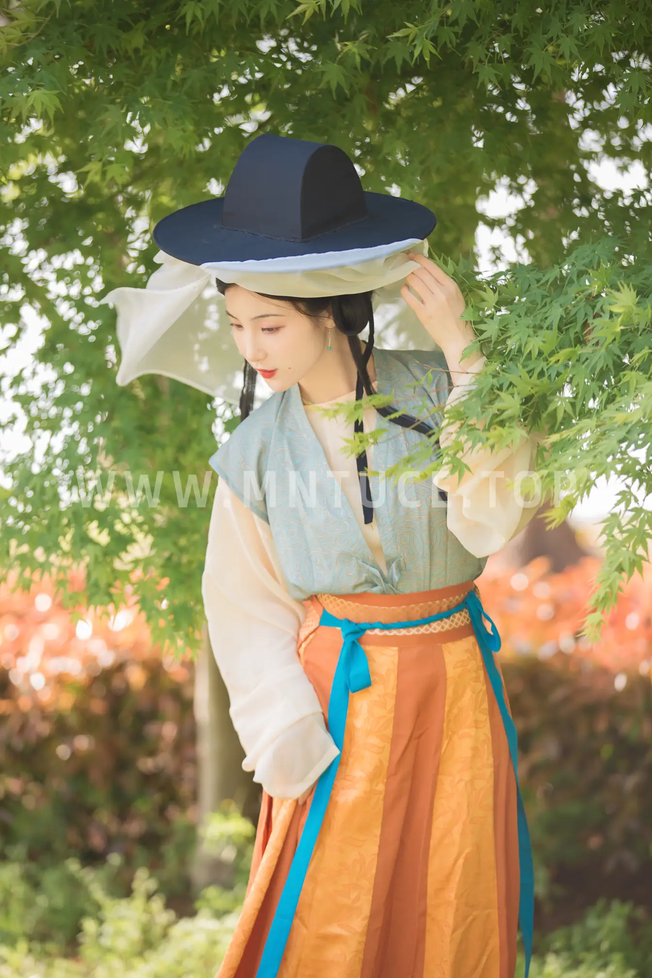 [艺图语] 2022.06.20 Vol.1237 – 四月清和雨乍晴 我是金儿呀#[29P]-9