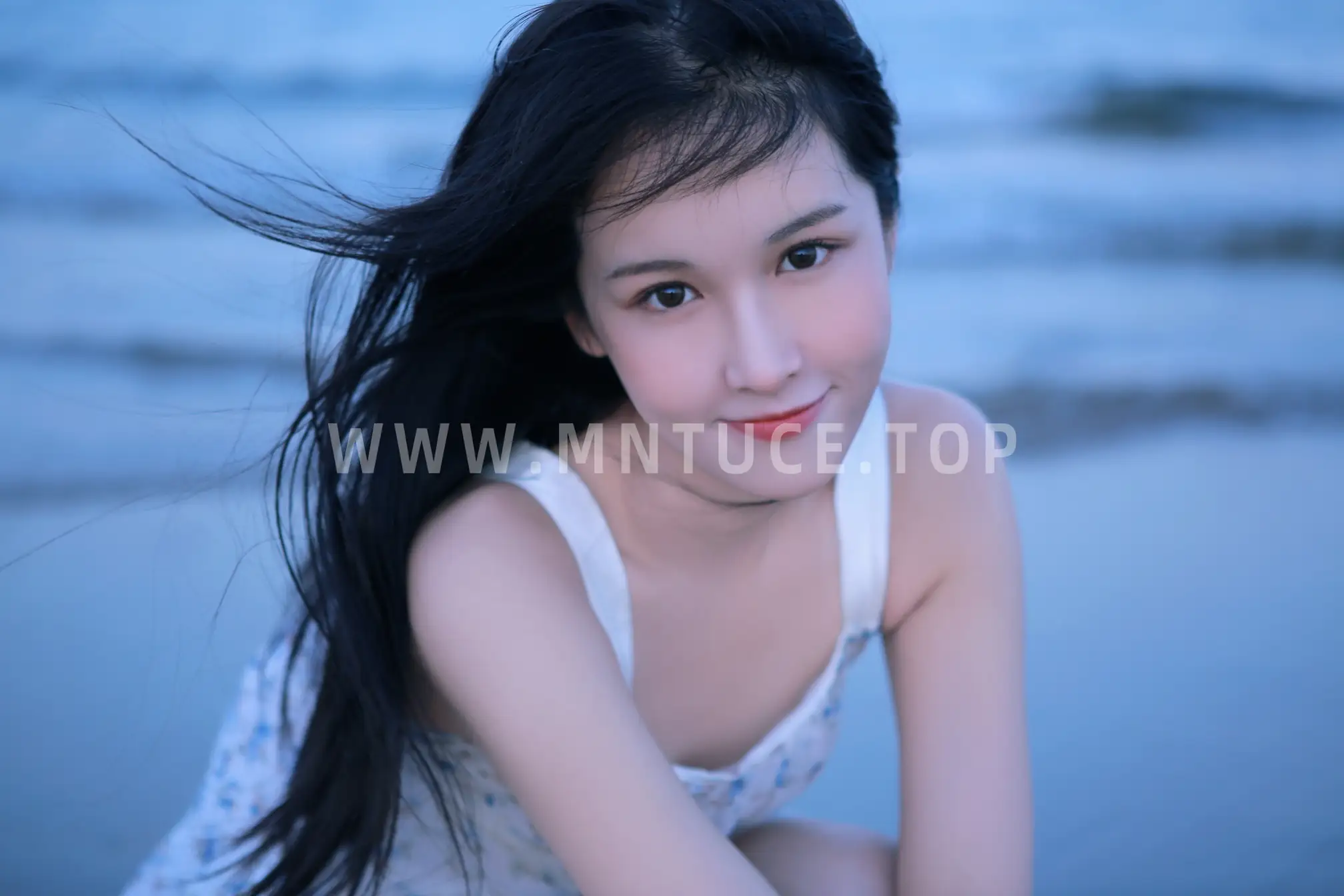 [艺图语] 2022.05.15 Vol.890 – 很靠近海 尚雨茜Momooly#[26P]-10