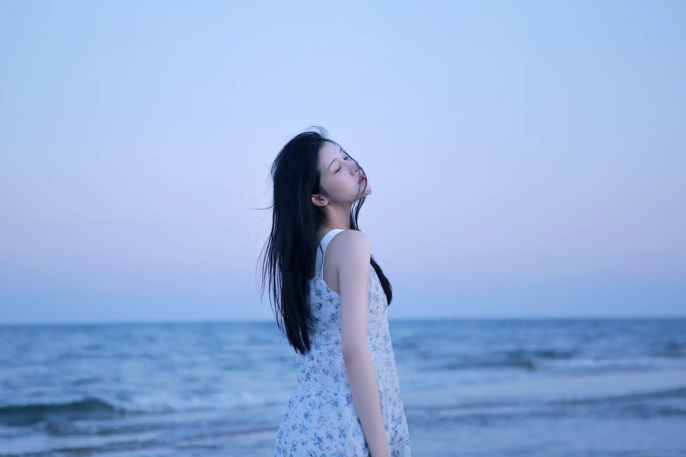 [艺图语] 2022.05.15 Vol.890 – 很靠近海 尚雨茜Momooly#[26P]-1