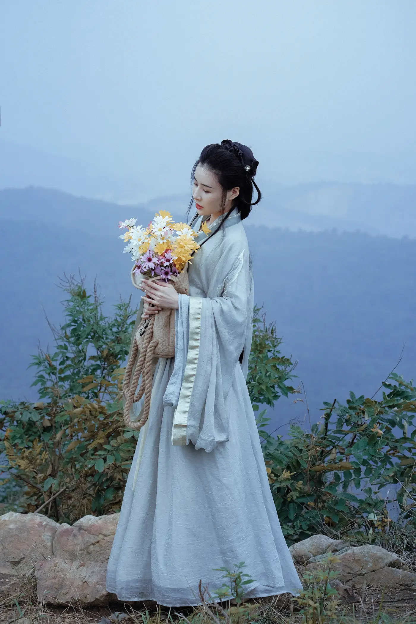 [艺图语] 2022.02.22 Vol.840 – 远山无月见秋灯 雅熙#[26P]-2