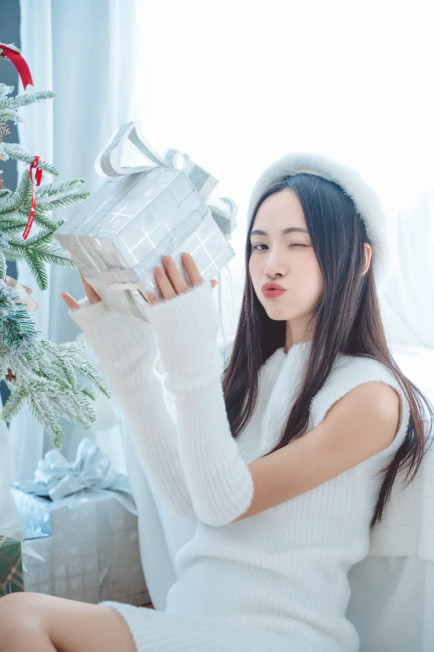 [艺图语] 2022.02.11 Vol.782 – 纯白季节 老猪#[22P]-4
