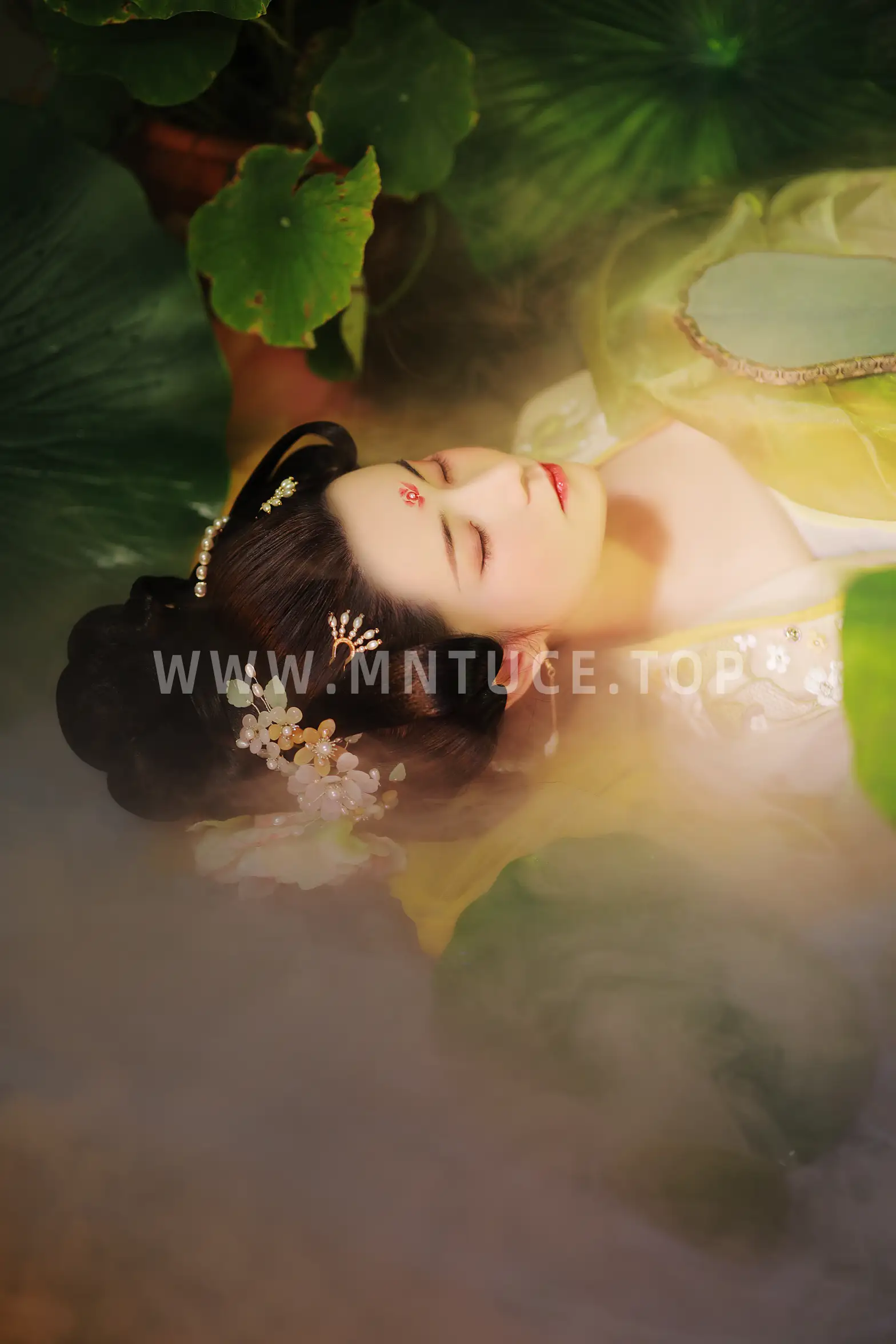 [艺图语] 2022.09.09 Vol.1912 – 云想衣裳花想容 也清秋#[32P]-8